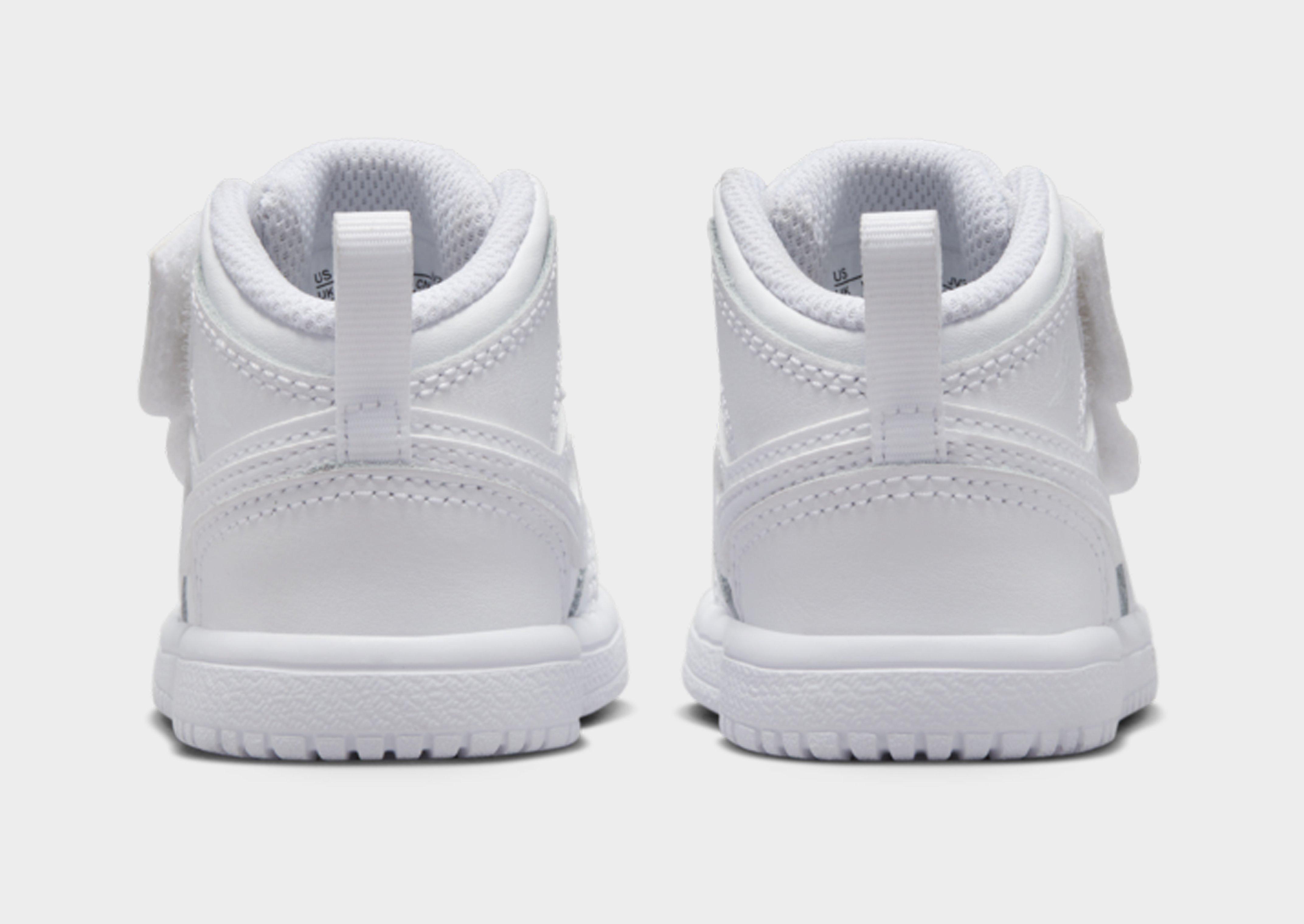 Baby on sale jordans white