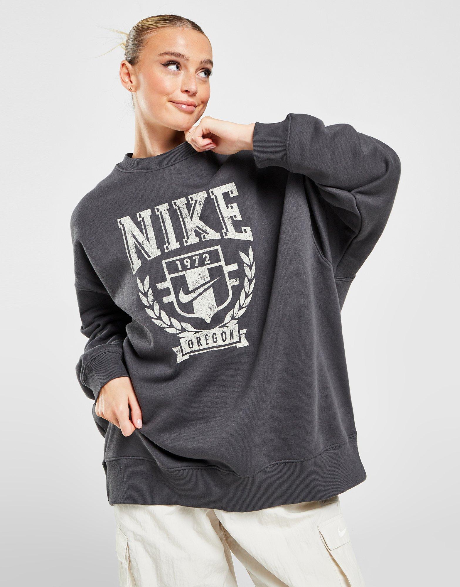 Nike Varsity Oversized Crew Sweatshirt