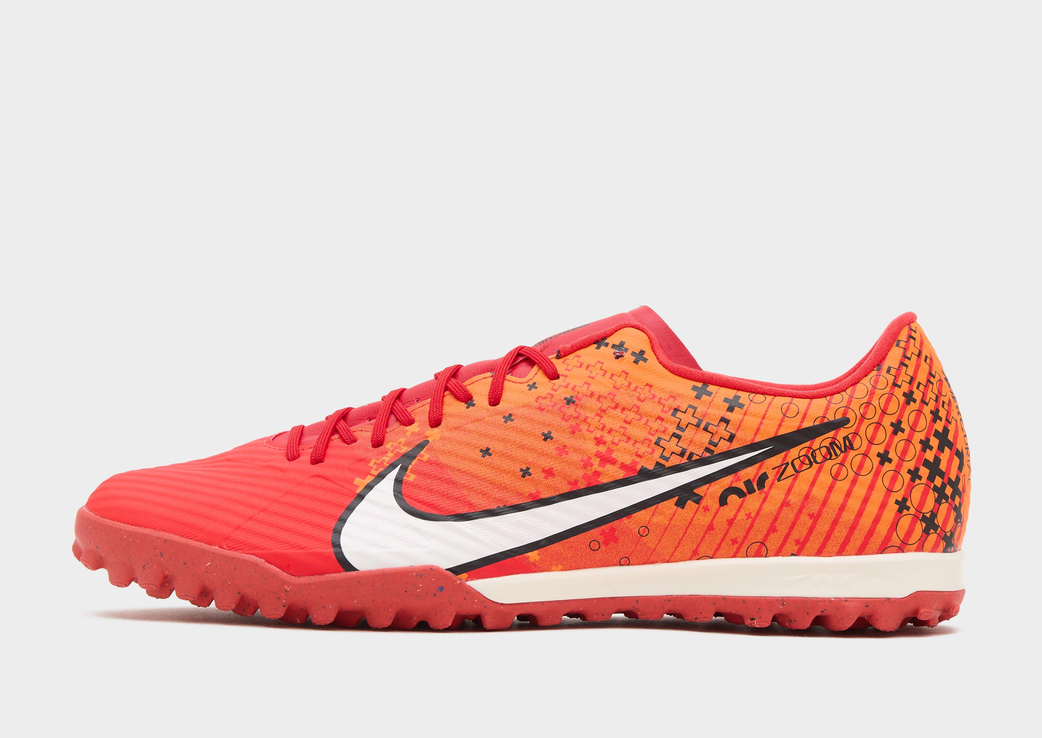 Nike store vapor red