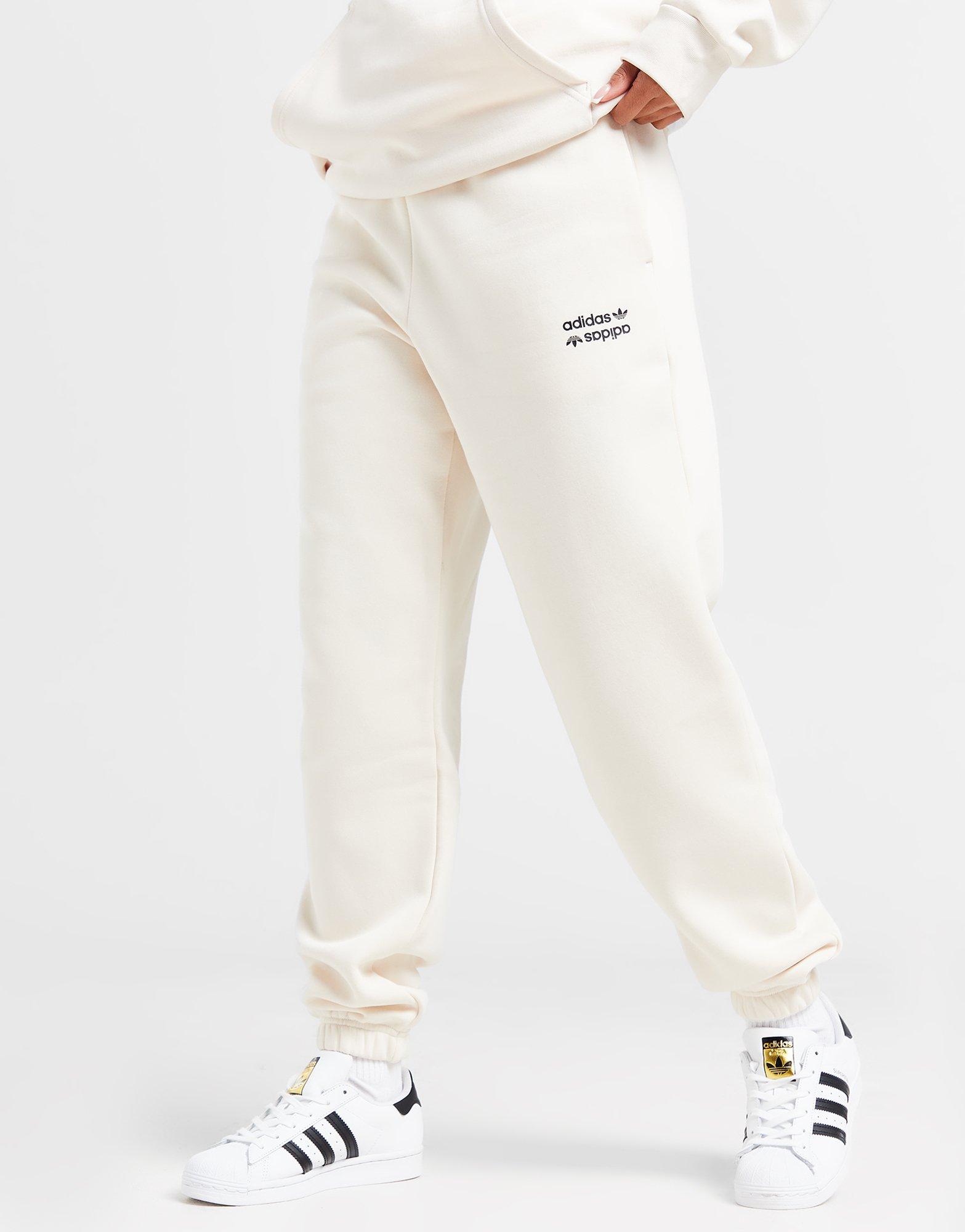 Adidas originals hotsell jogging bottoms