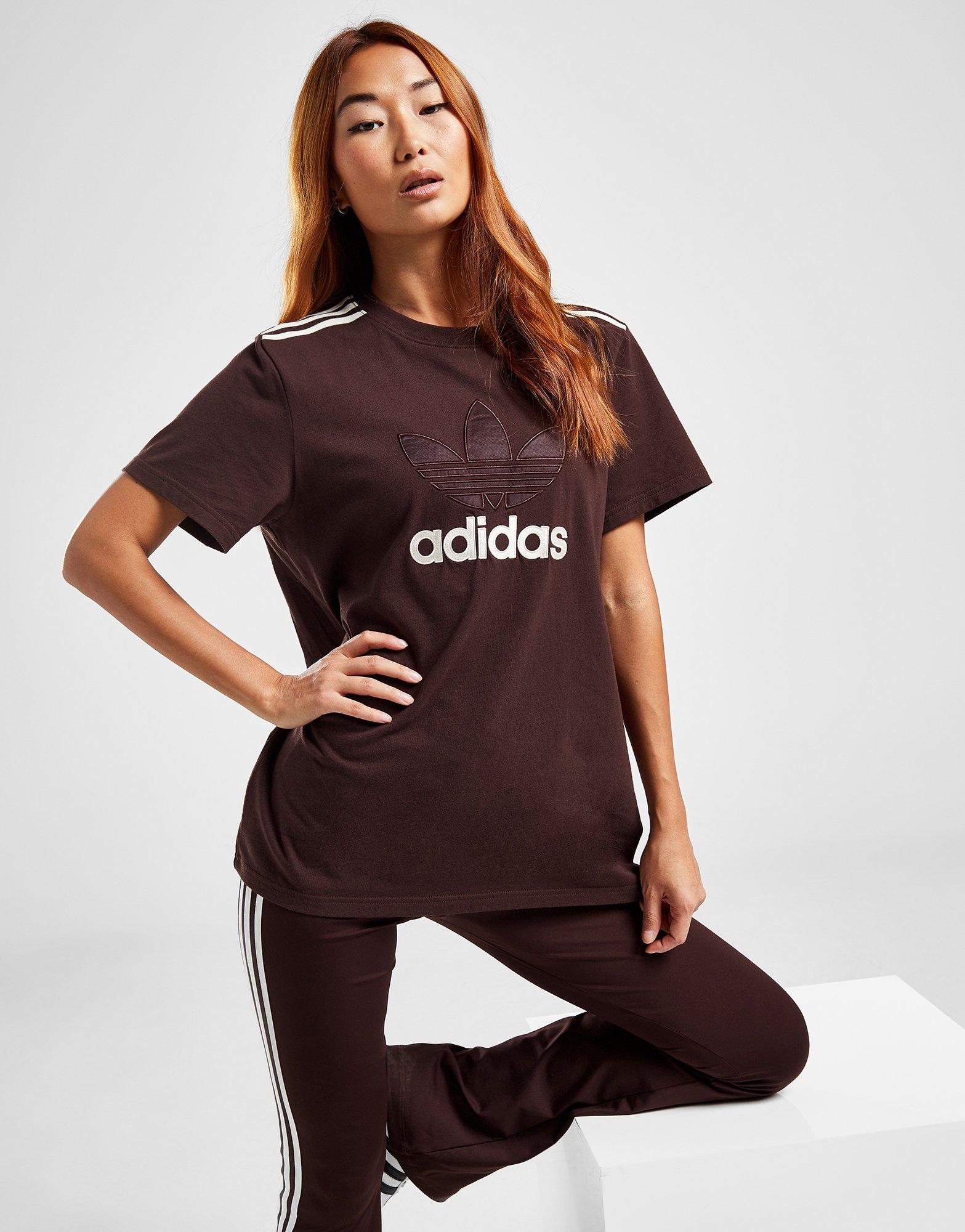 Adidas t shirt and 2024 leggings