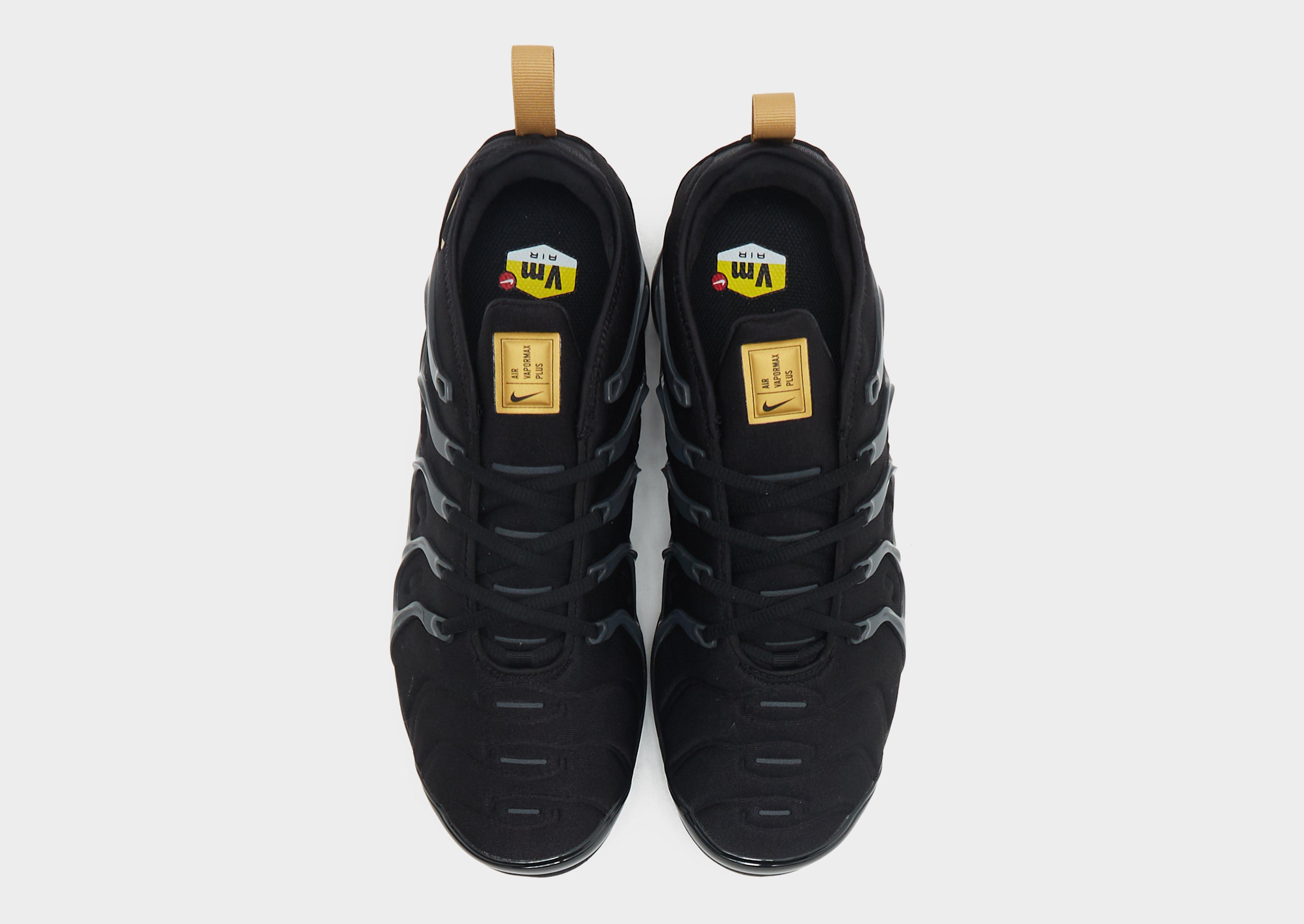 Vapormax plus hot sale jd sports