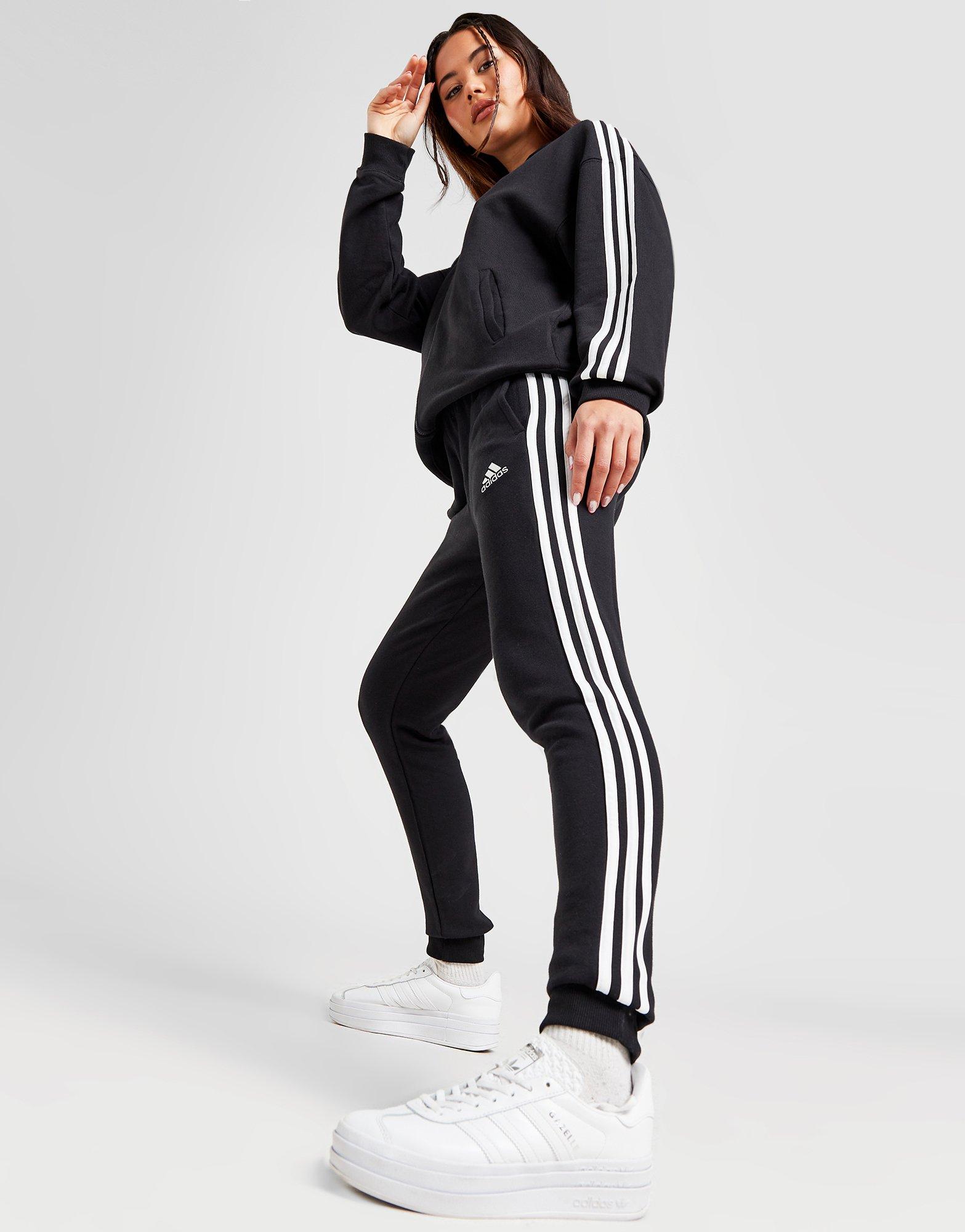 Jogging Adidas Homme en molleton fuselé à logo ESSENTIALS Noir