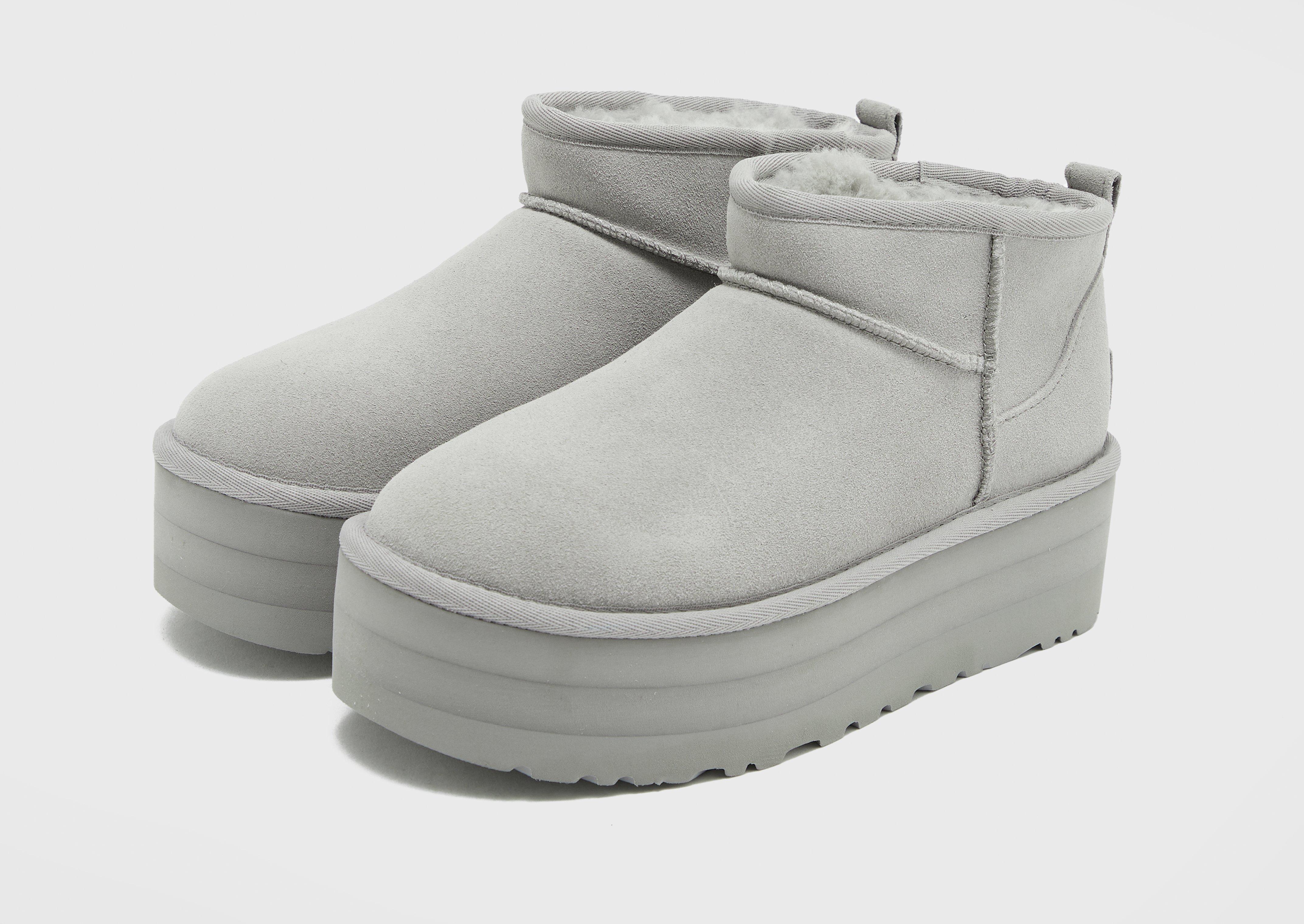 Uggs light clearance grey