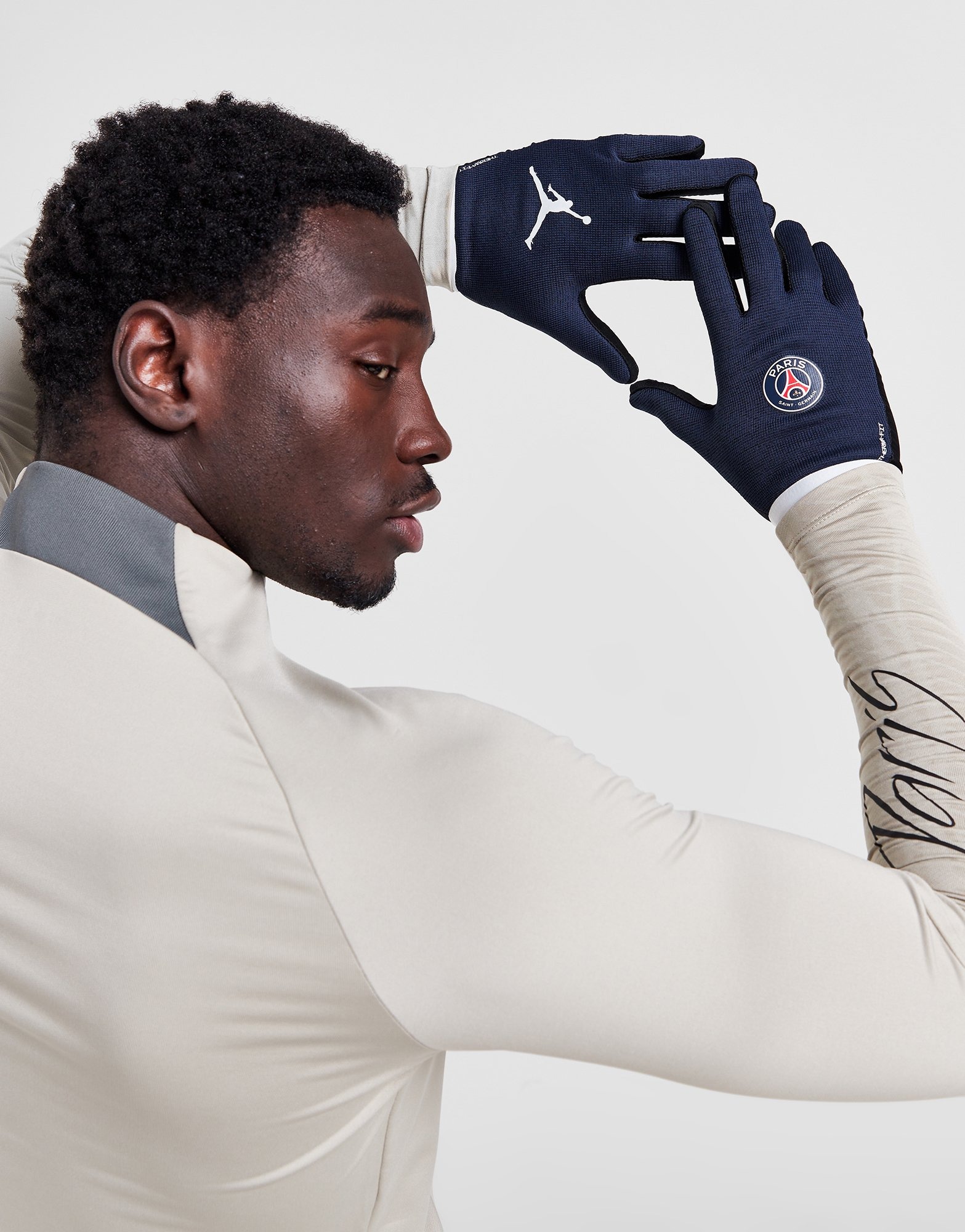 Saints store gloves nike