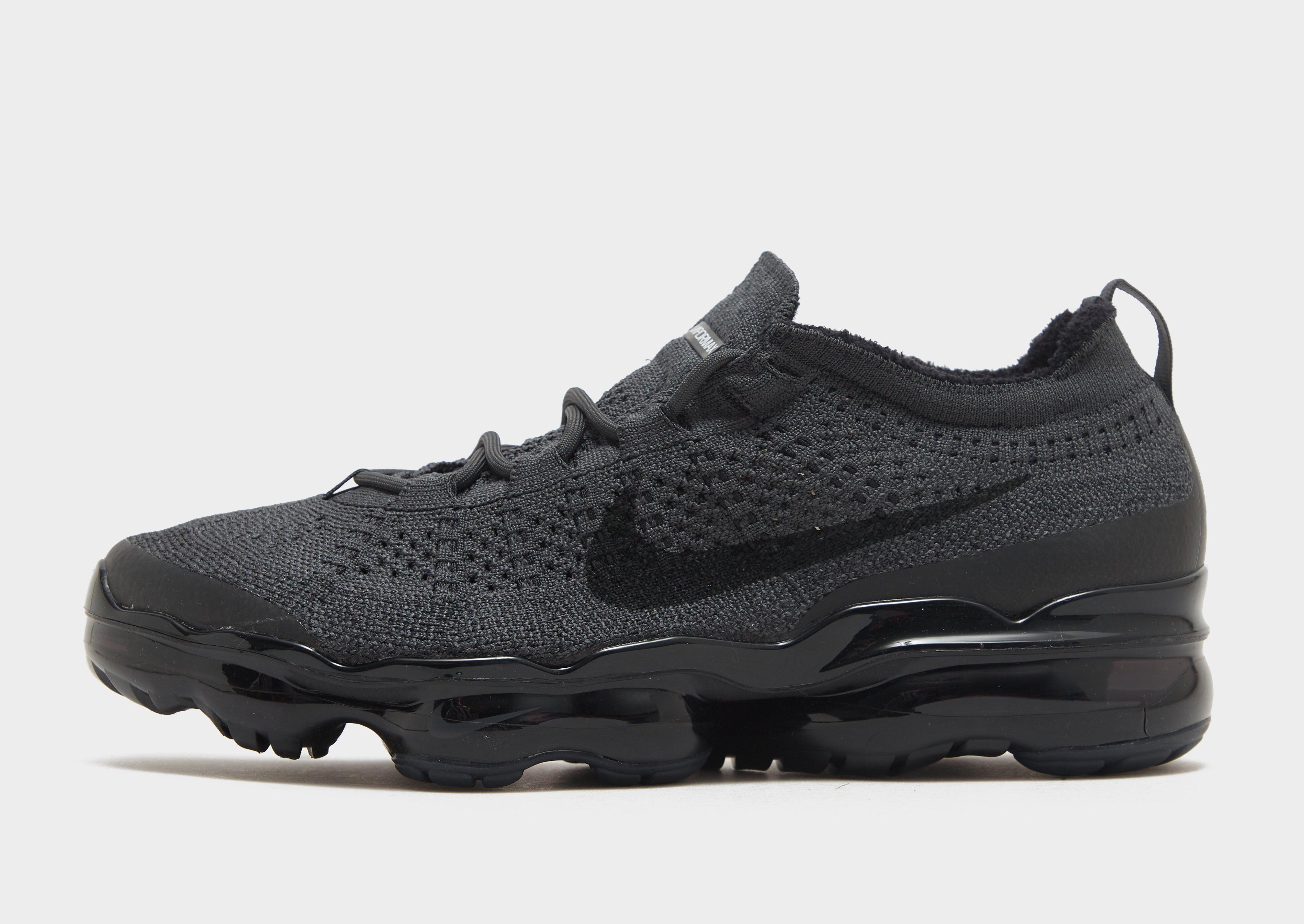 Nike vapormax black store friday deals