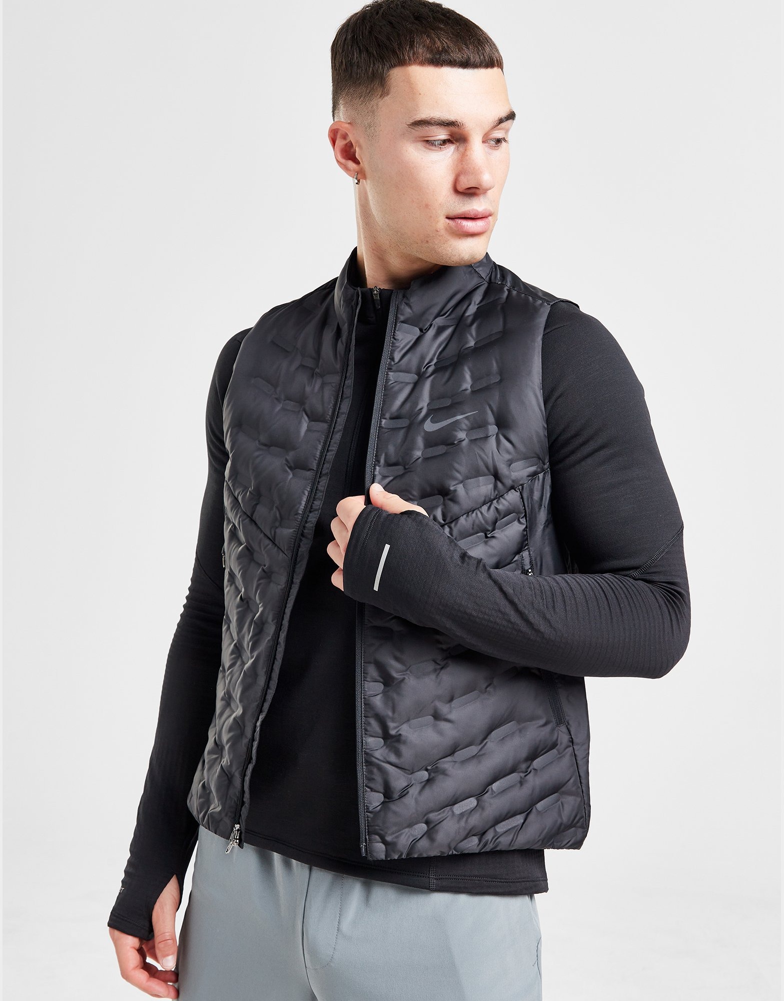 Nike Therma-FIT ADV Repel AeroLoft Laufweste mit Daunenfüllung für Herren.  Nike DE