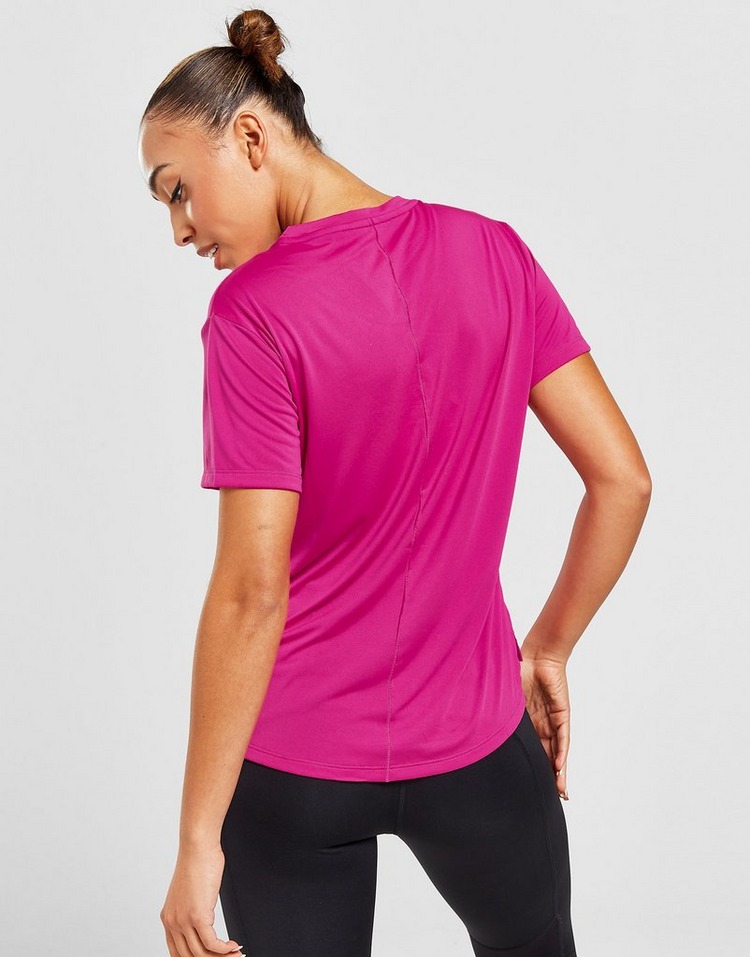 Nike Training Swoosh Short Sleeve T-Shirt