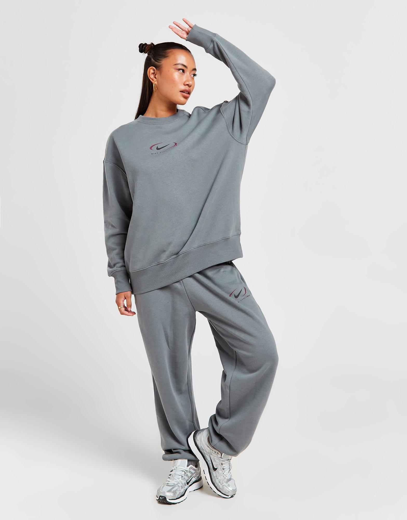 Nike Sportswear Swoosh Oversized Crew Sweatshirt