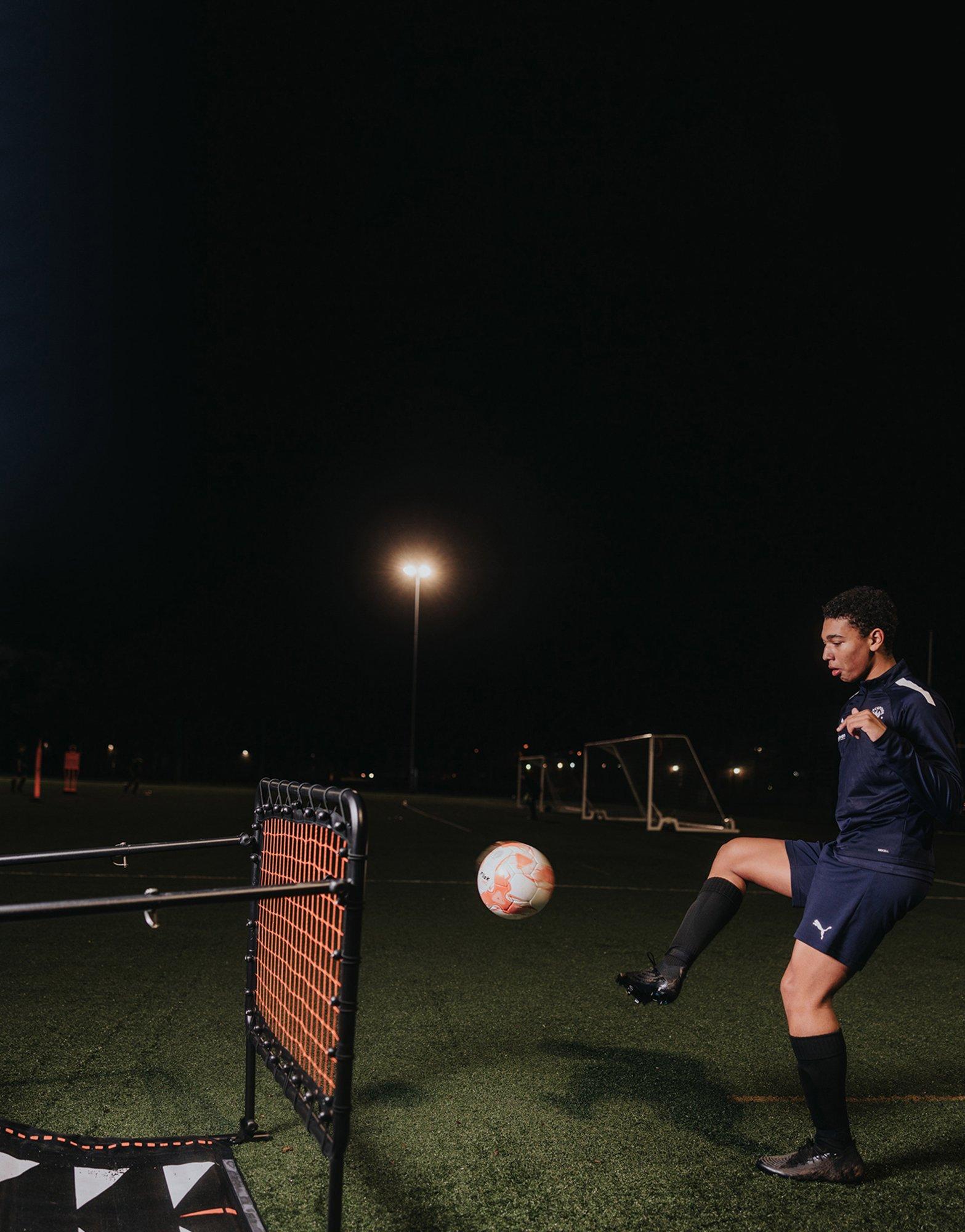 Football Flick Pro Skills Trainer