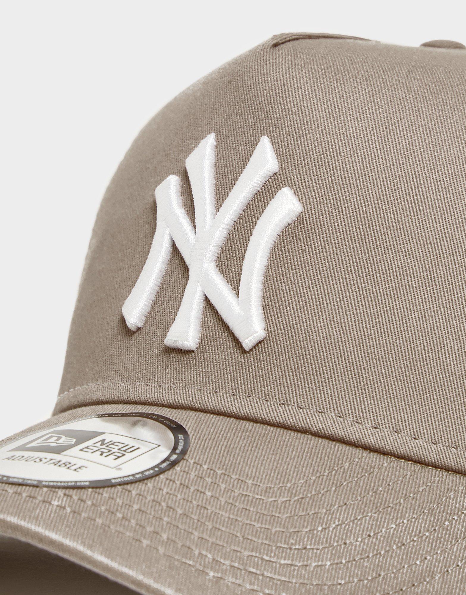 New Era MLB New York Yankees Snapback Trucker Cap
