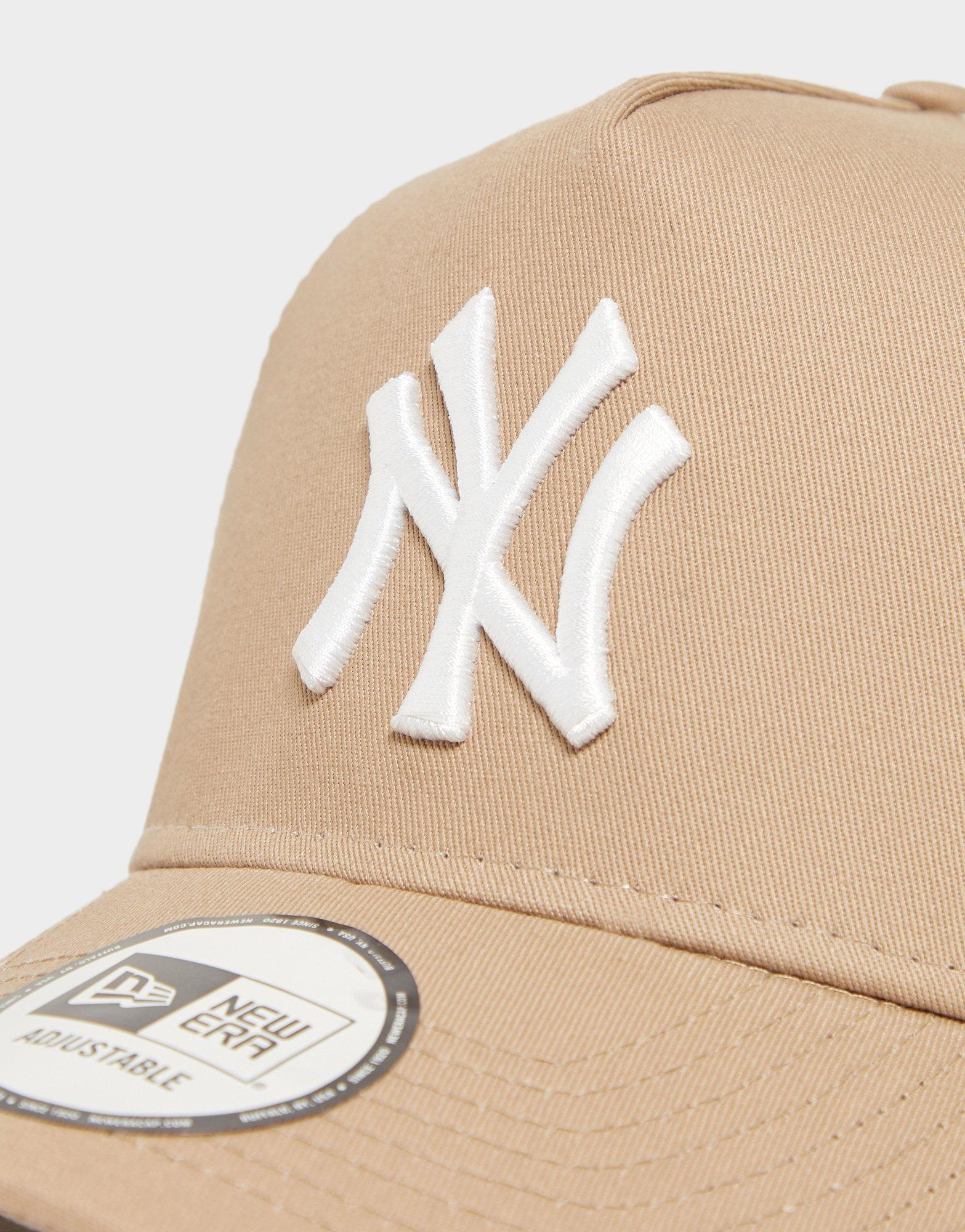 New Era MLB New York Yankees Snapback Trucker Cap