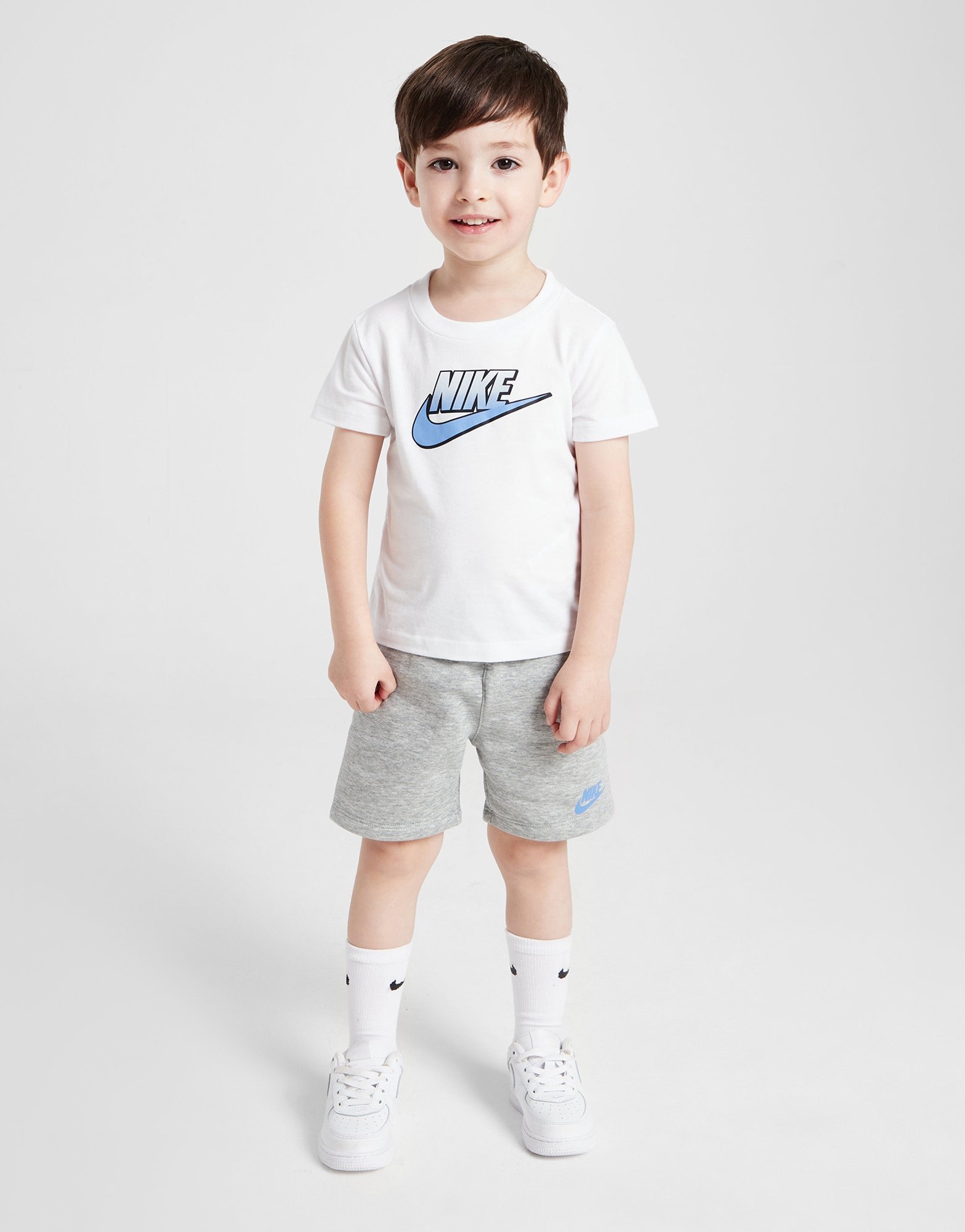 Nike Set Maglia Pantaloncini Fade Logo Neonati in Bianco JD Sports