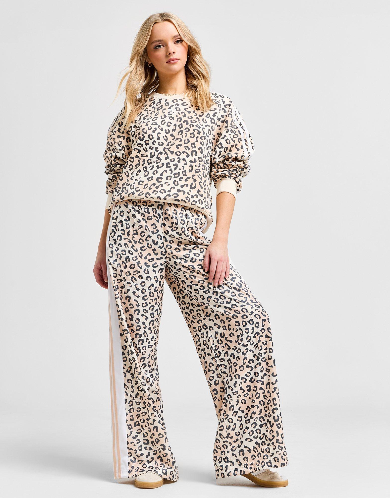 adidas Originals 3-Stripes Leopard Boxy Crew Sweatshirt