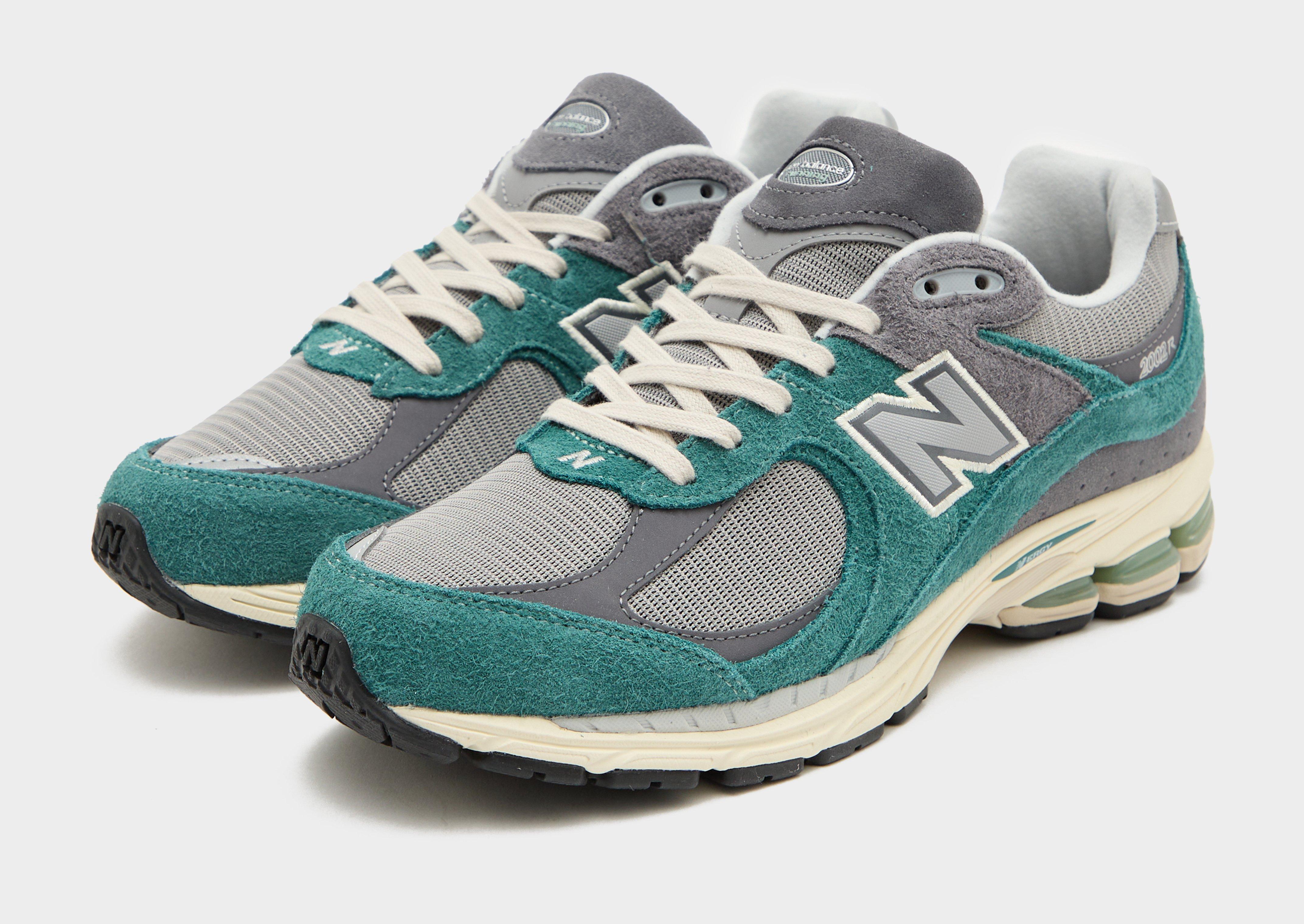 New Balance 2002R
