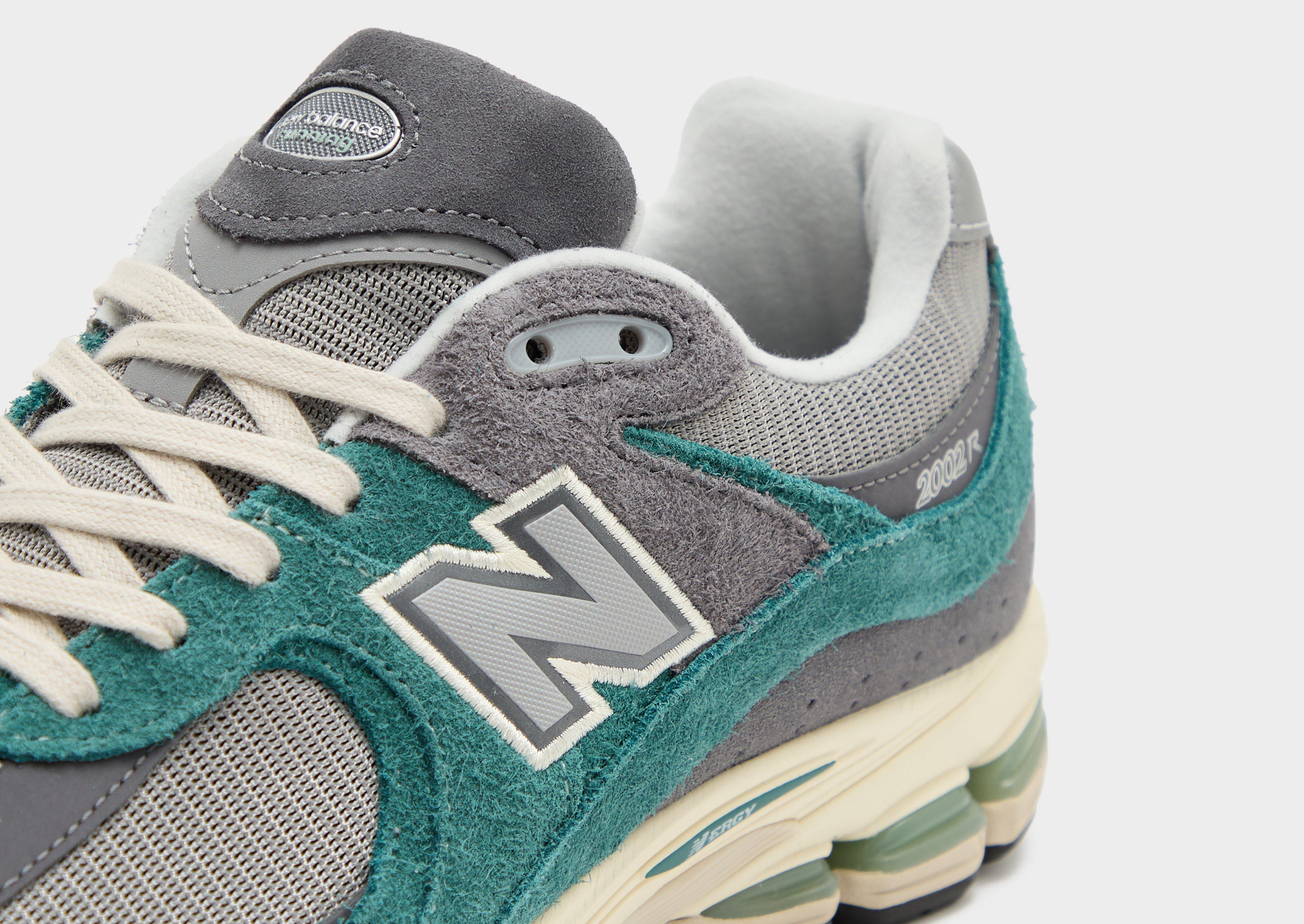 New Balance 2002R