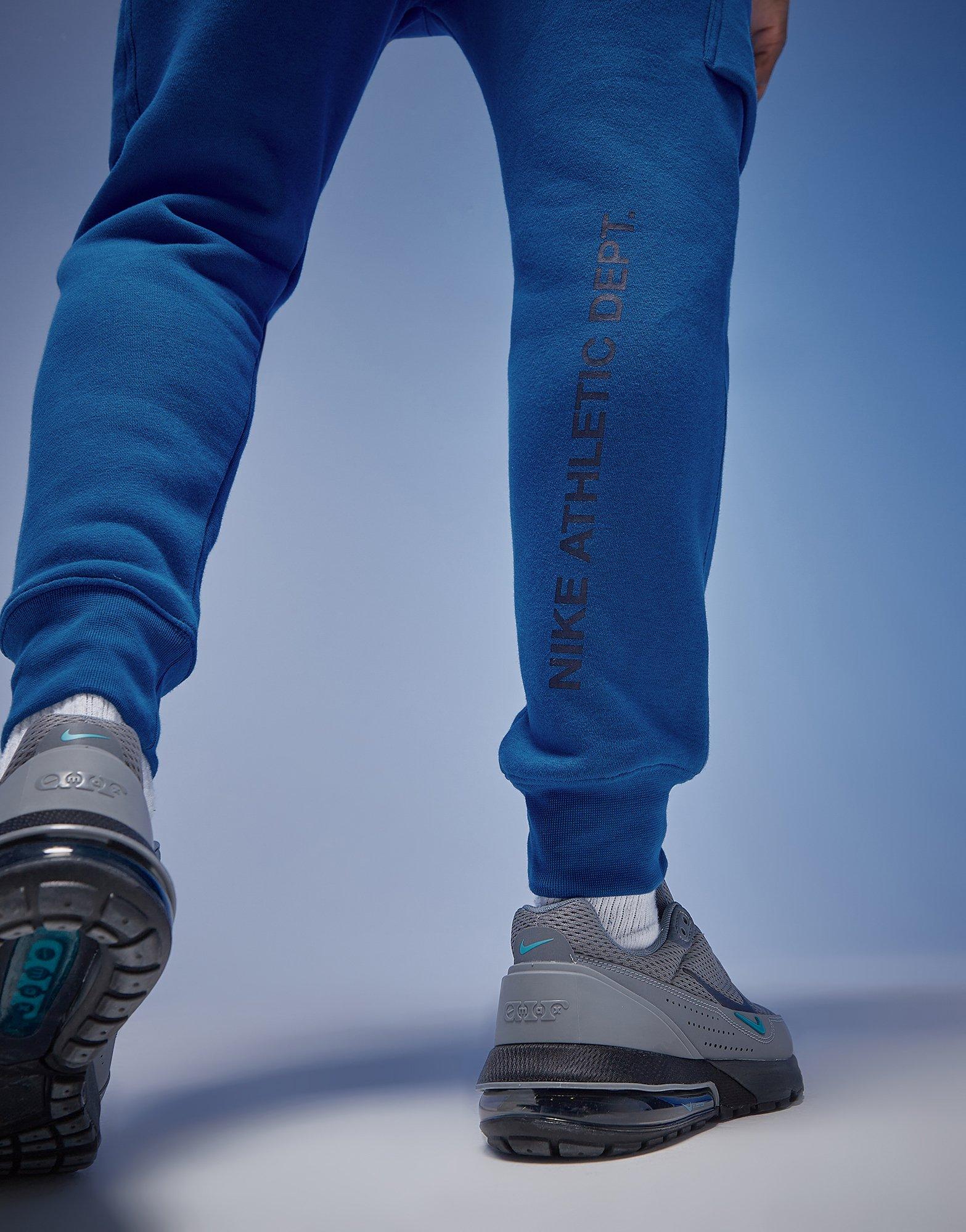 Nike Athletic Fleece Cargo Jogginghose