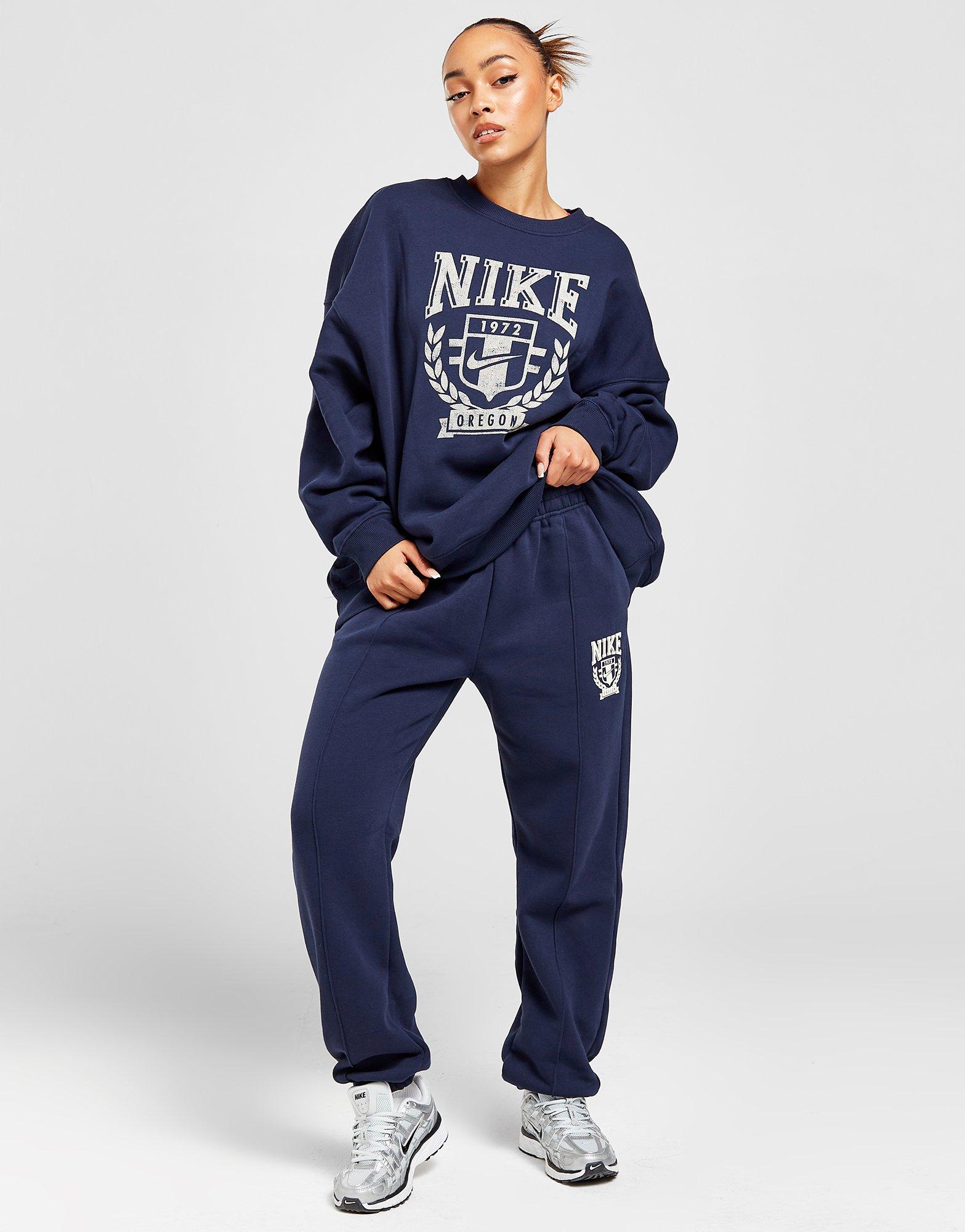 Nike Varsity Oversized Crew Sweatshirt
