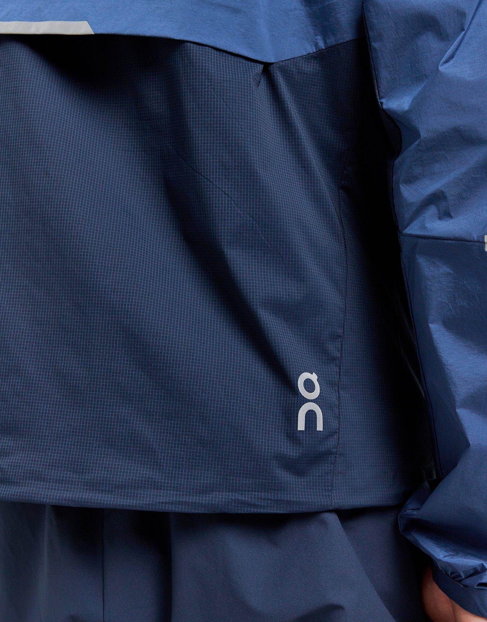 On Running Core Hooded Jacket