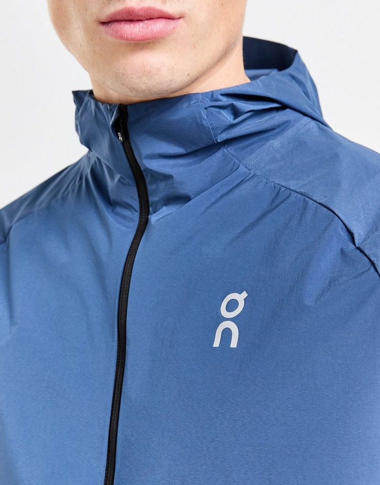 On Running Core Hooded Jacket
