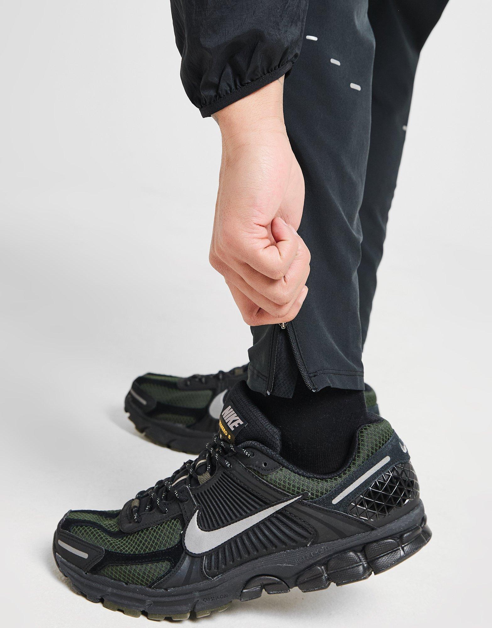 Nike Stride Track Pants