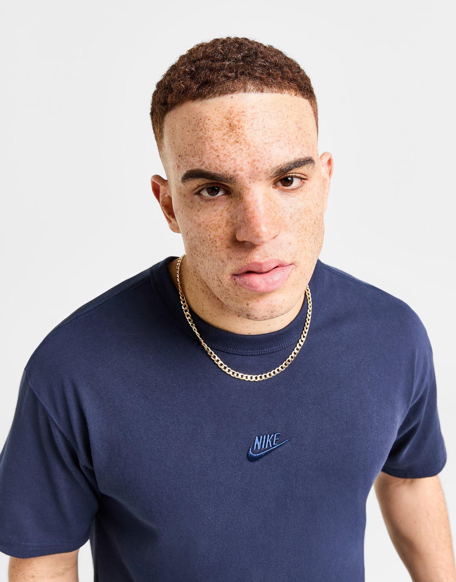Nike Premium Essentials T-Shirt