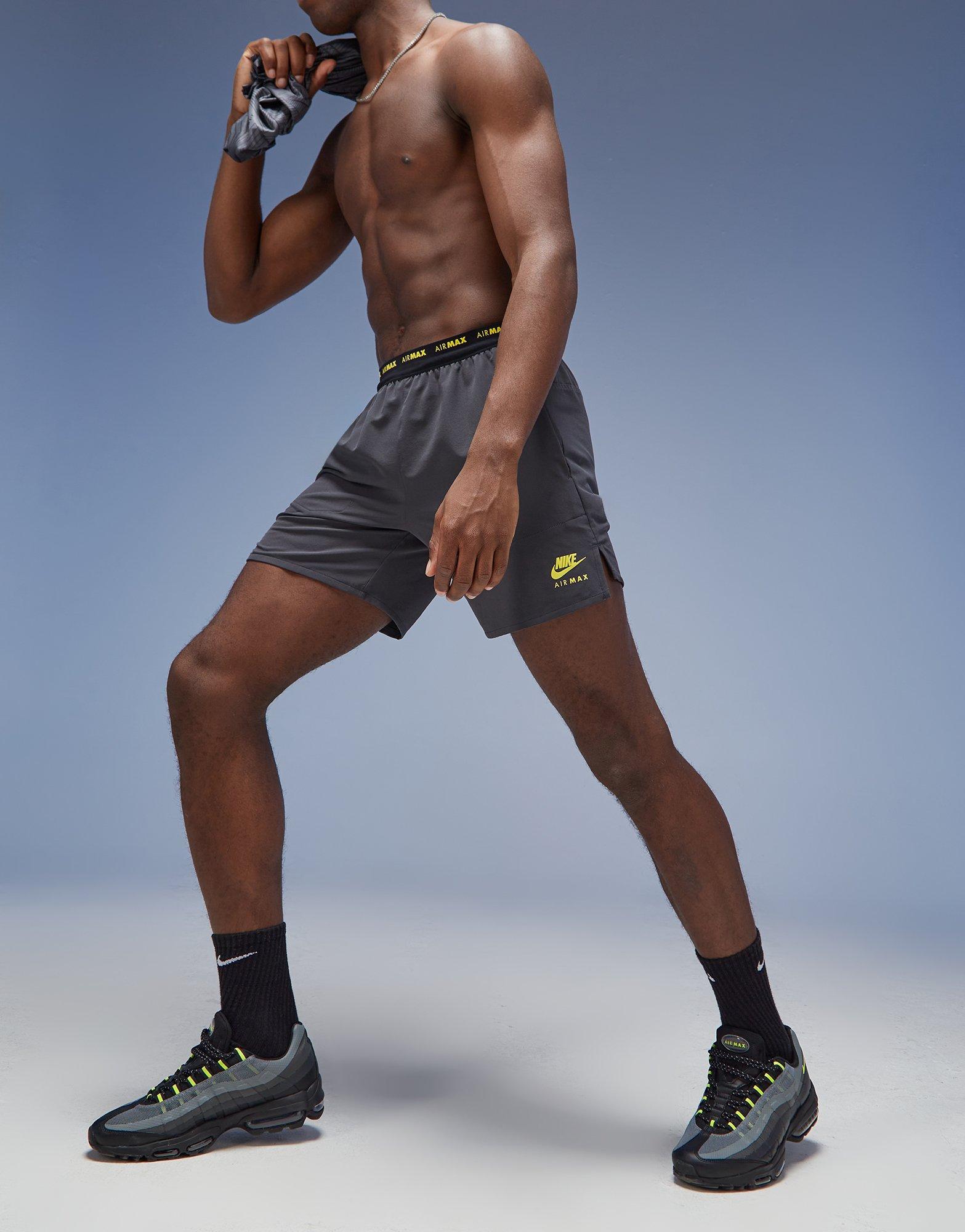 Nike Pantalón Corto Air Max Performance