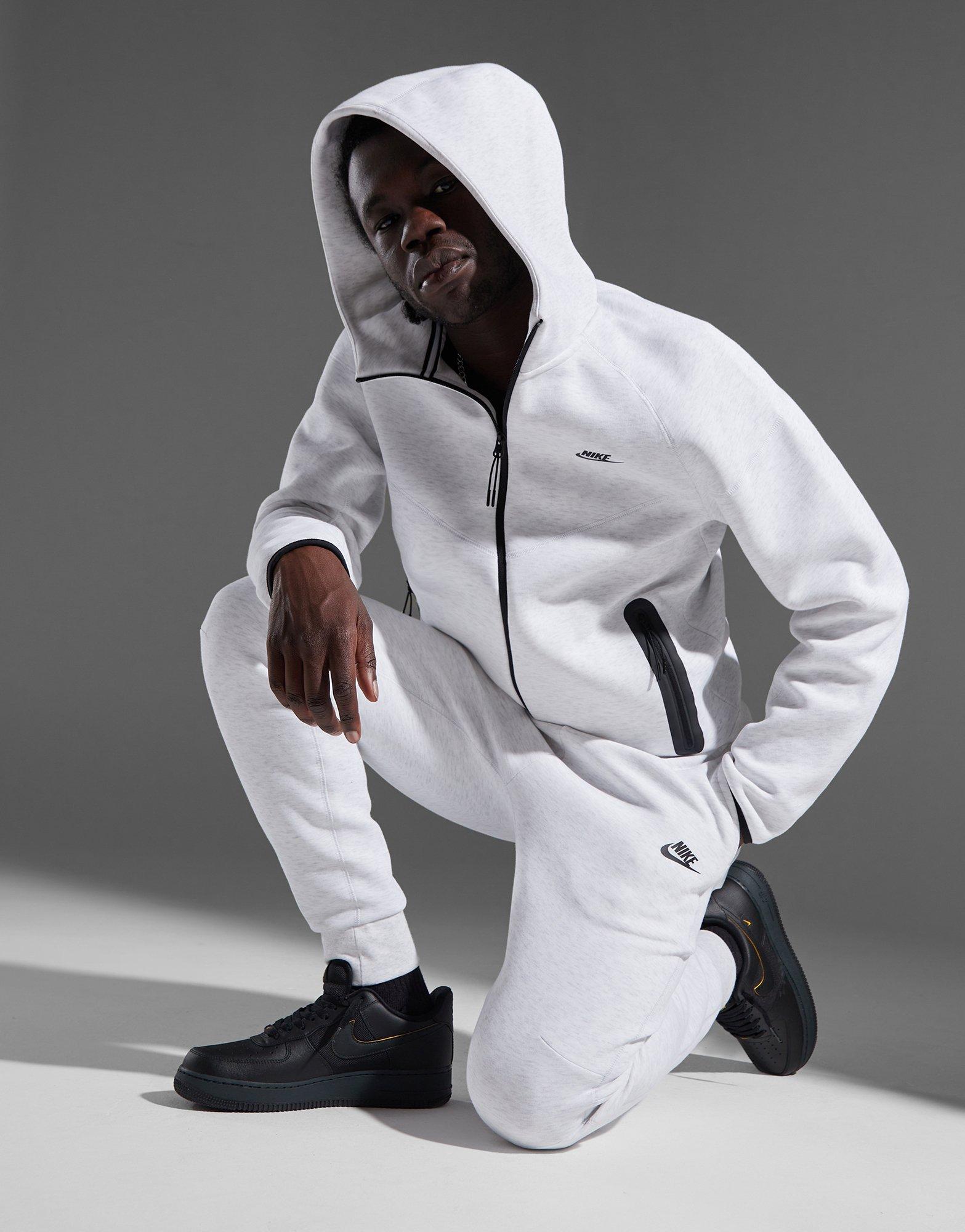 Nike tech fleece tracksuit black and white hot sale