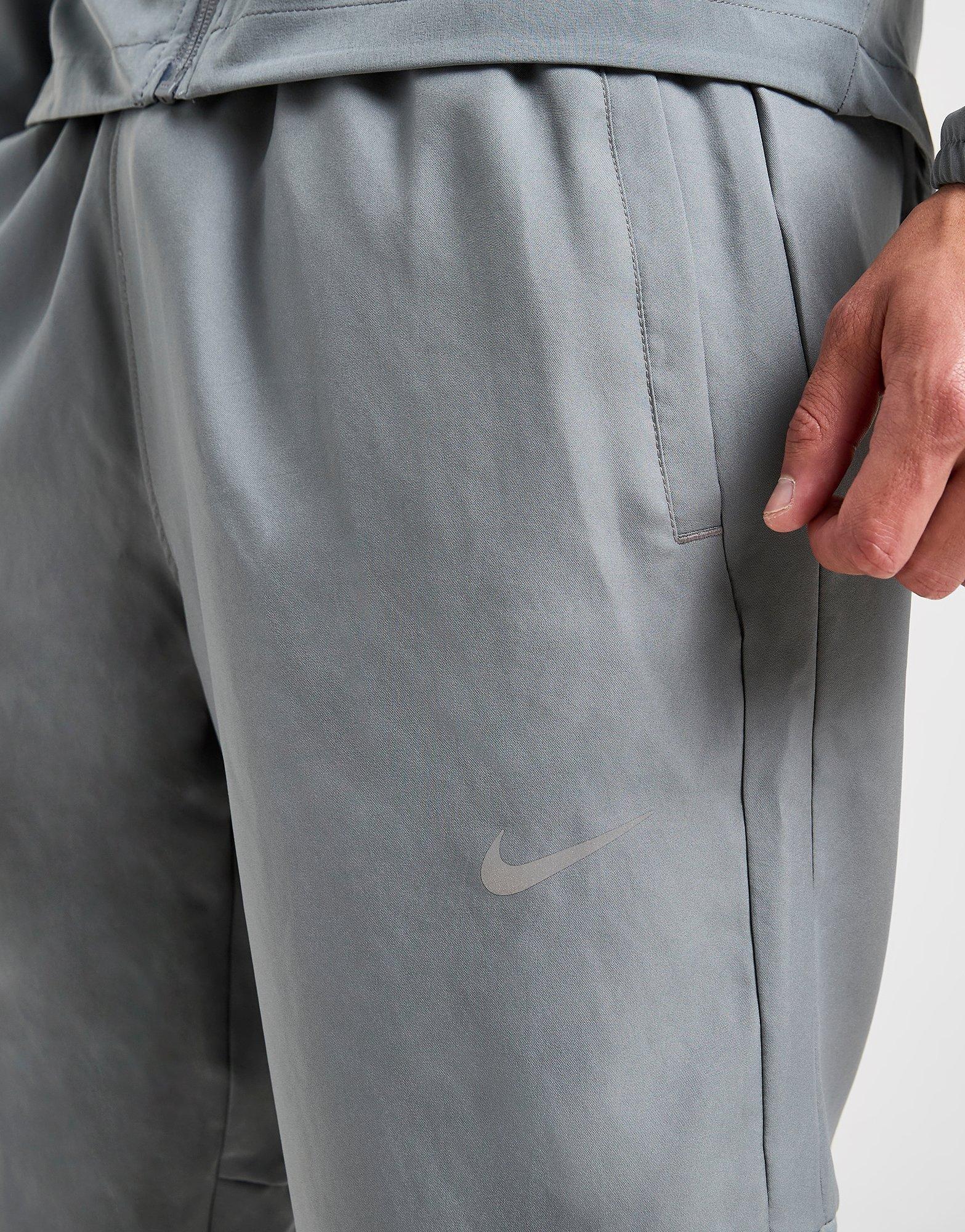 Nike Challenger Woven Track Pants