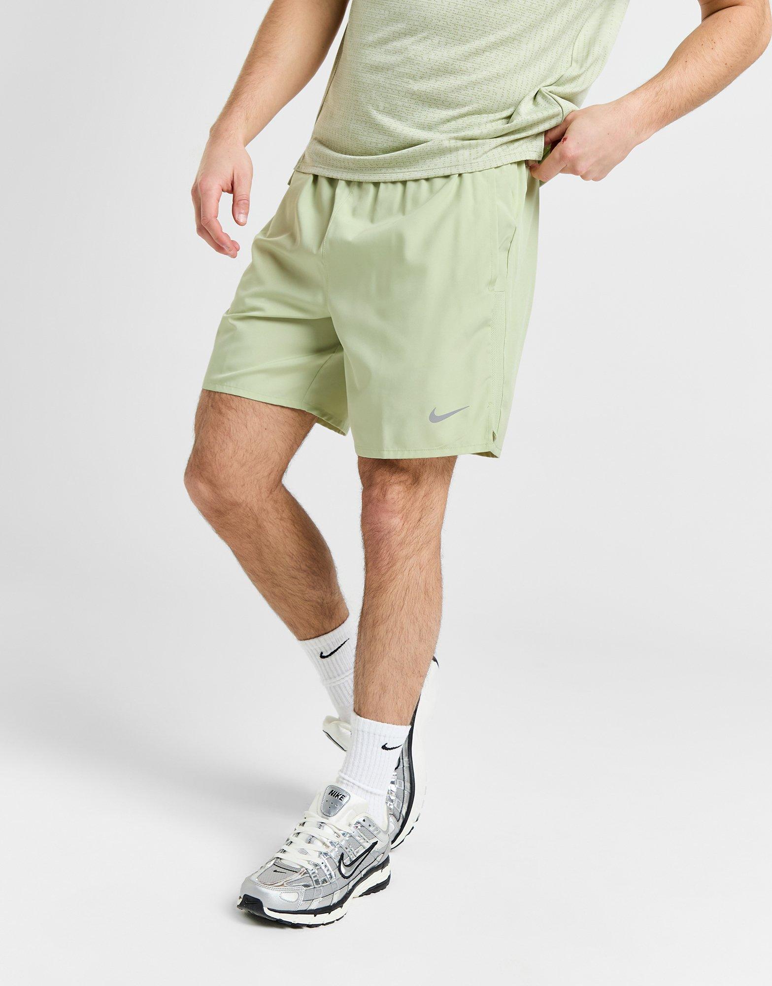 Nike Challenger 7" Shorts