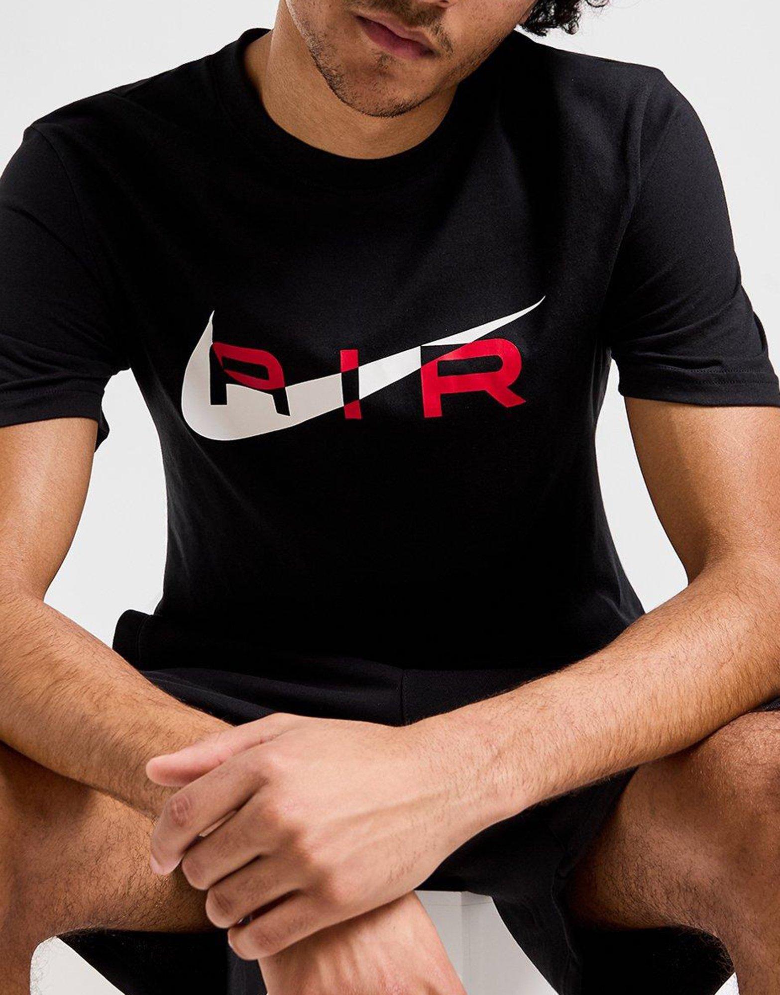 Nike Swoosh T-Shirt