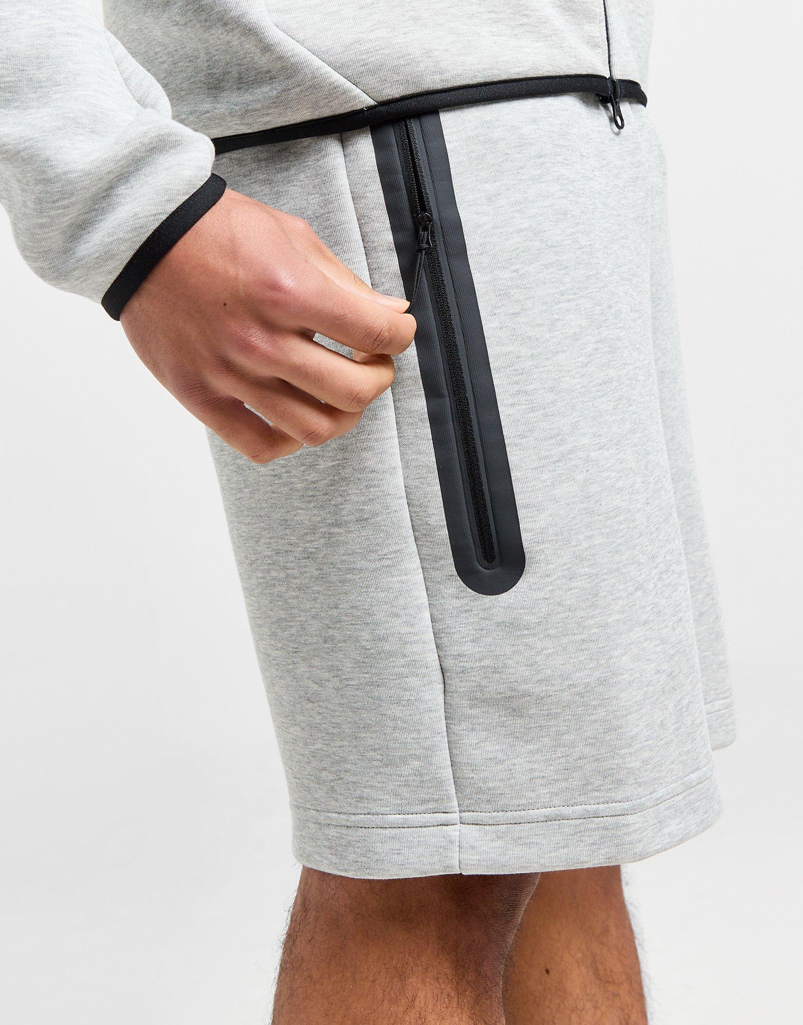 Nike TECH SHORT