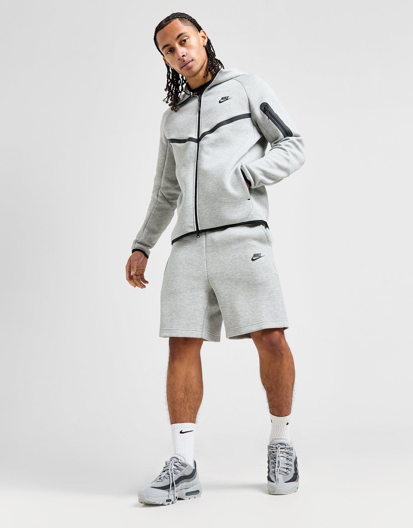 Nike TECH SHORT