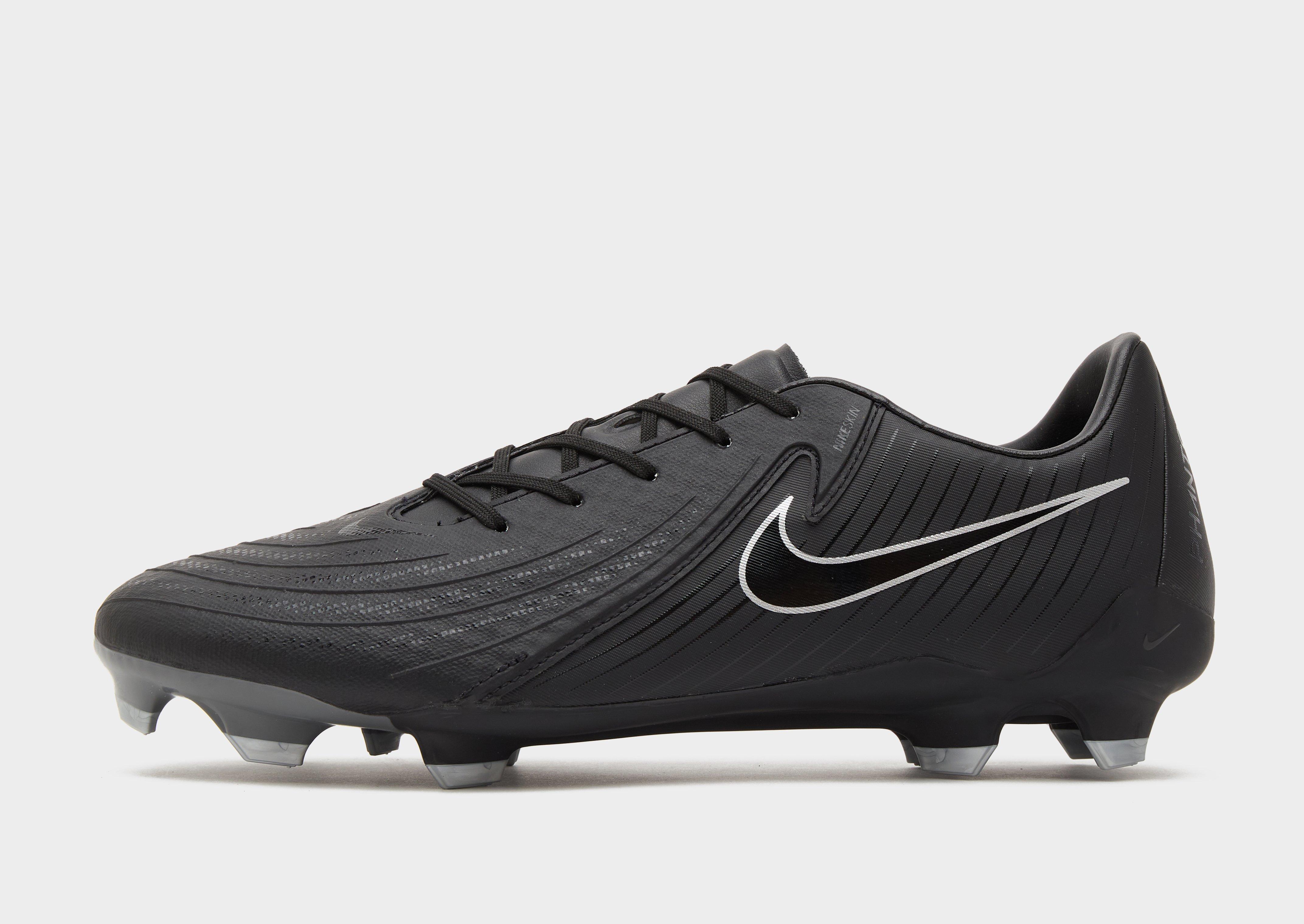 Nike acc cleats store black and white