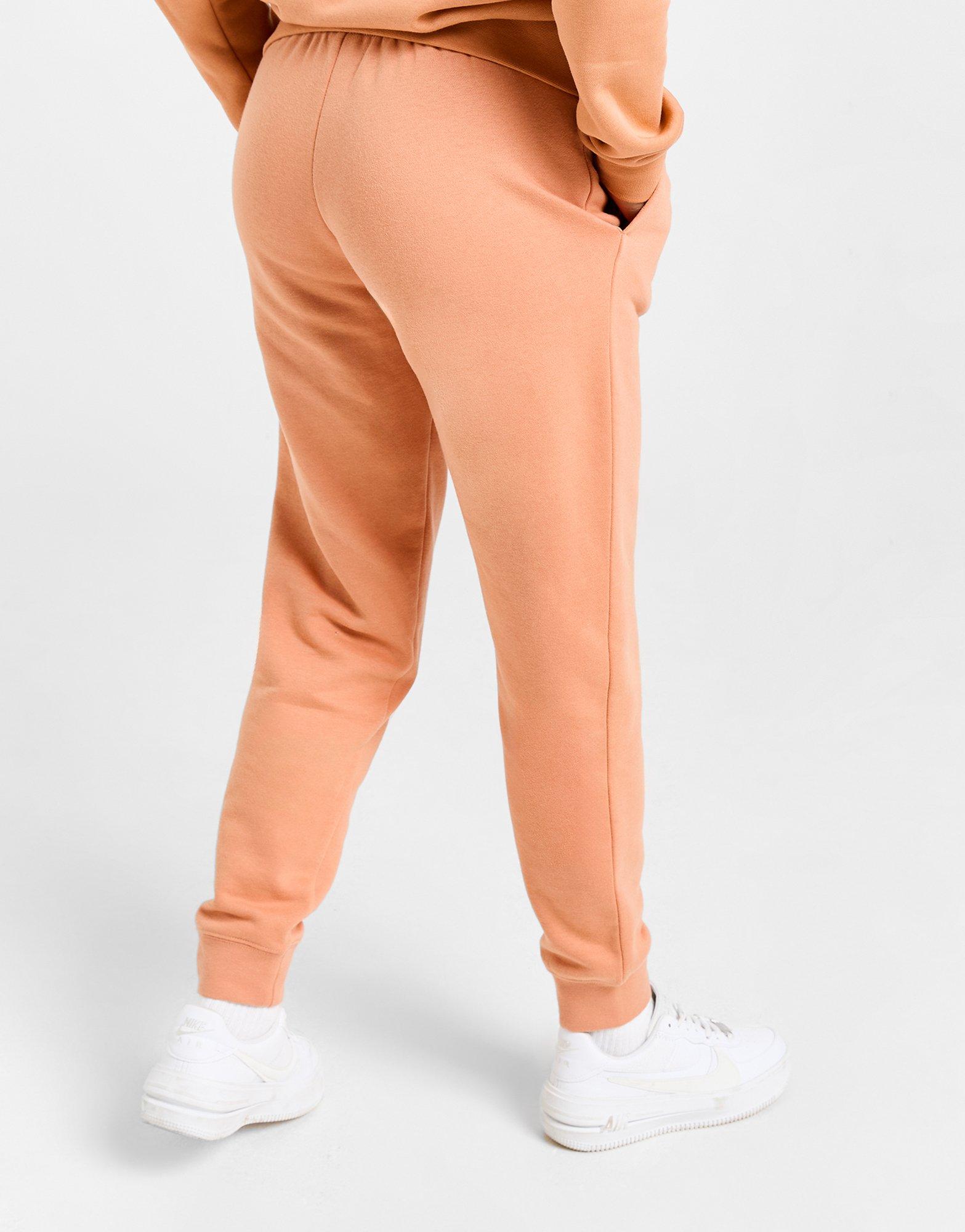 Nike Club Essential Track Pants