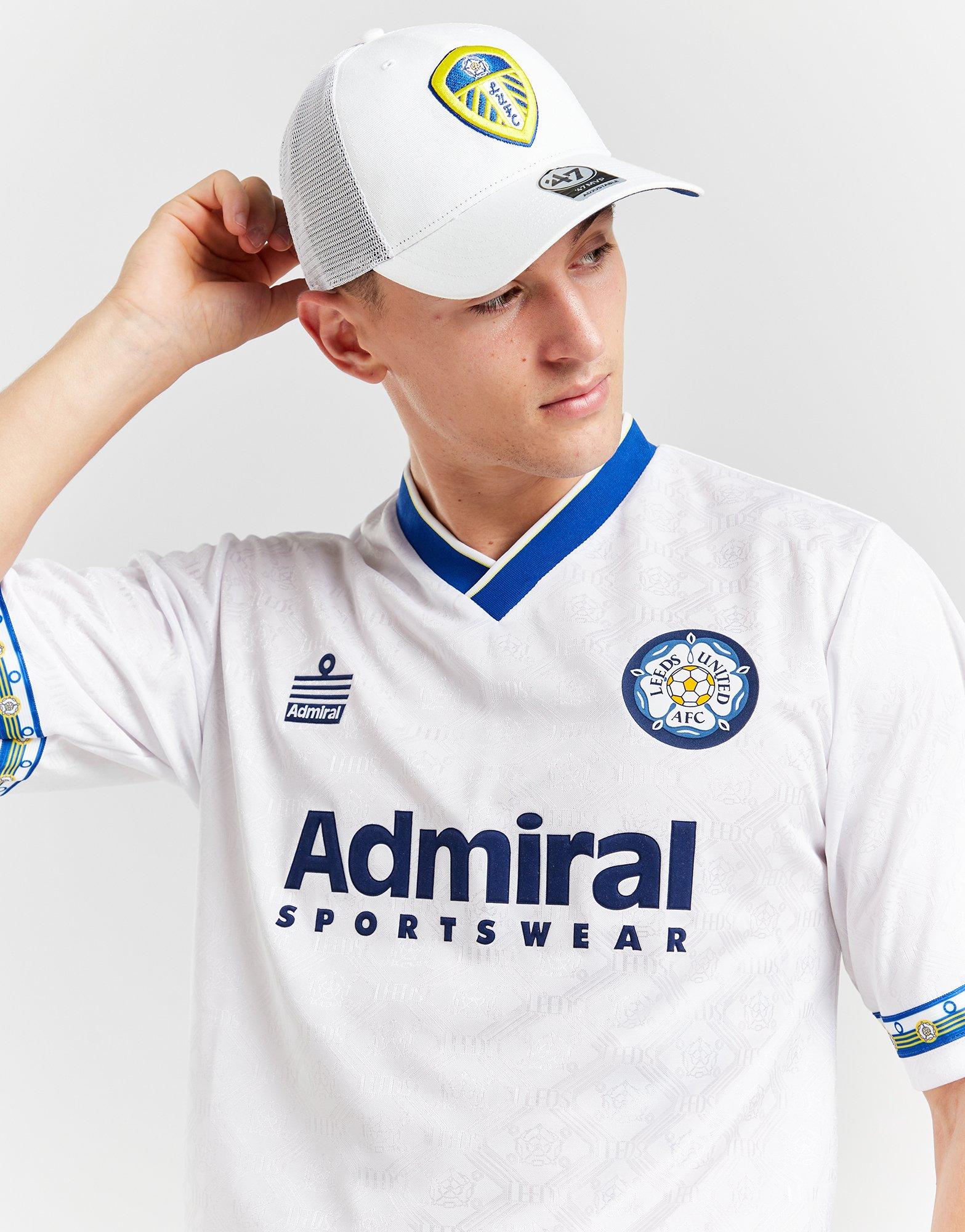 Leeds united yellow admiral kit