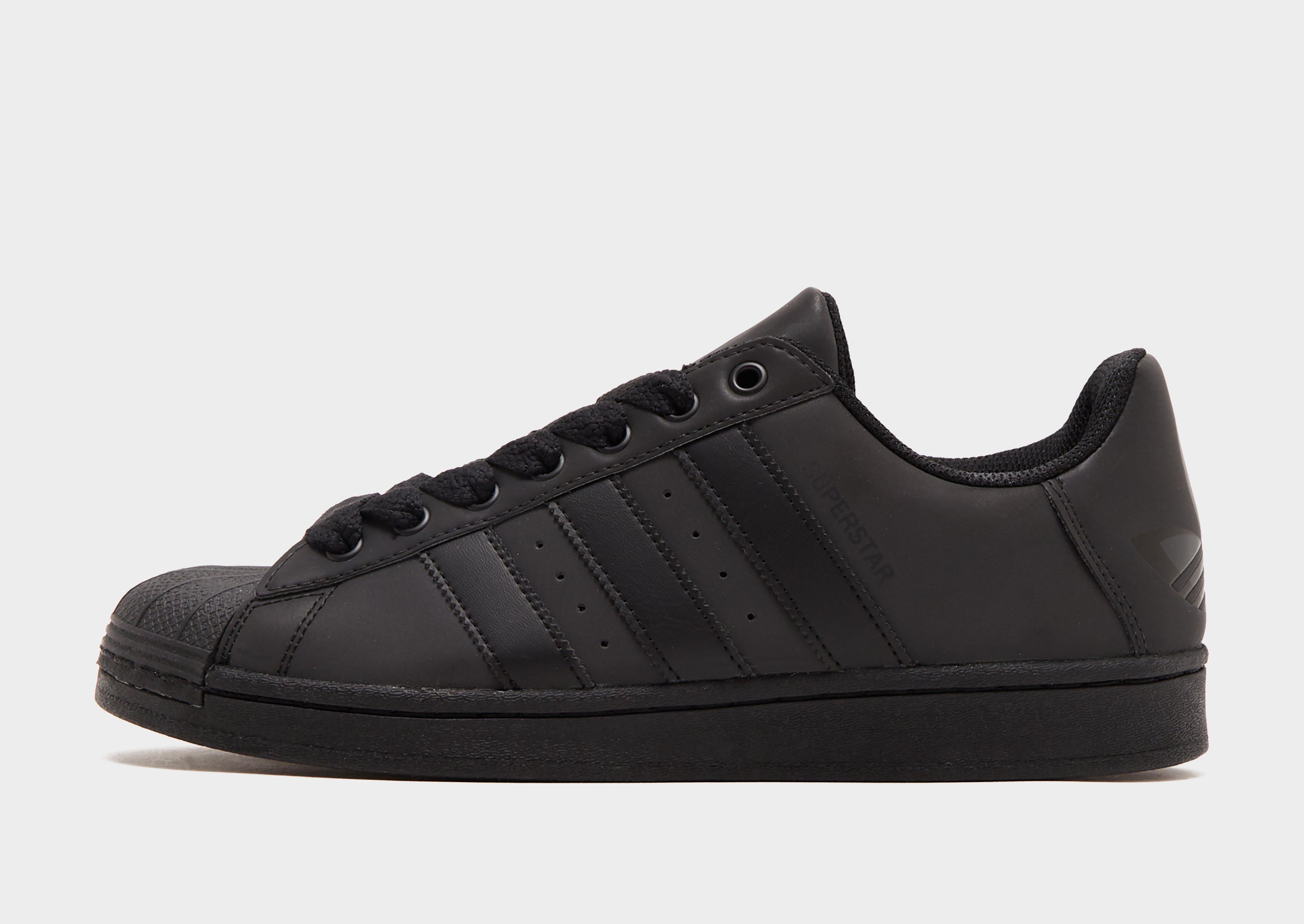 Black adidas shop superstar