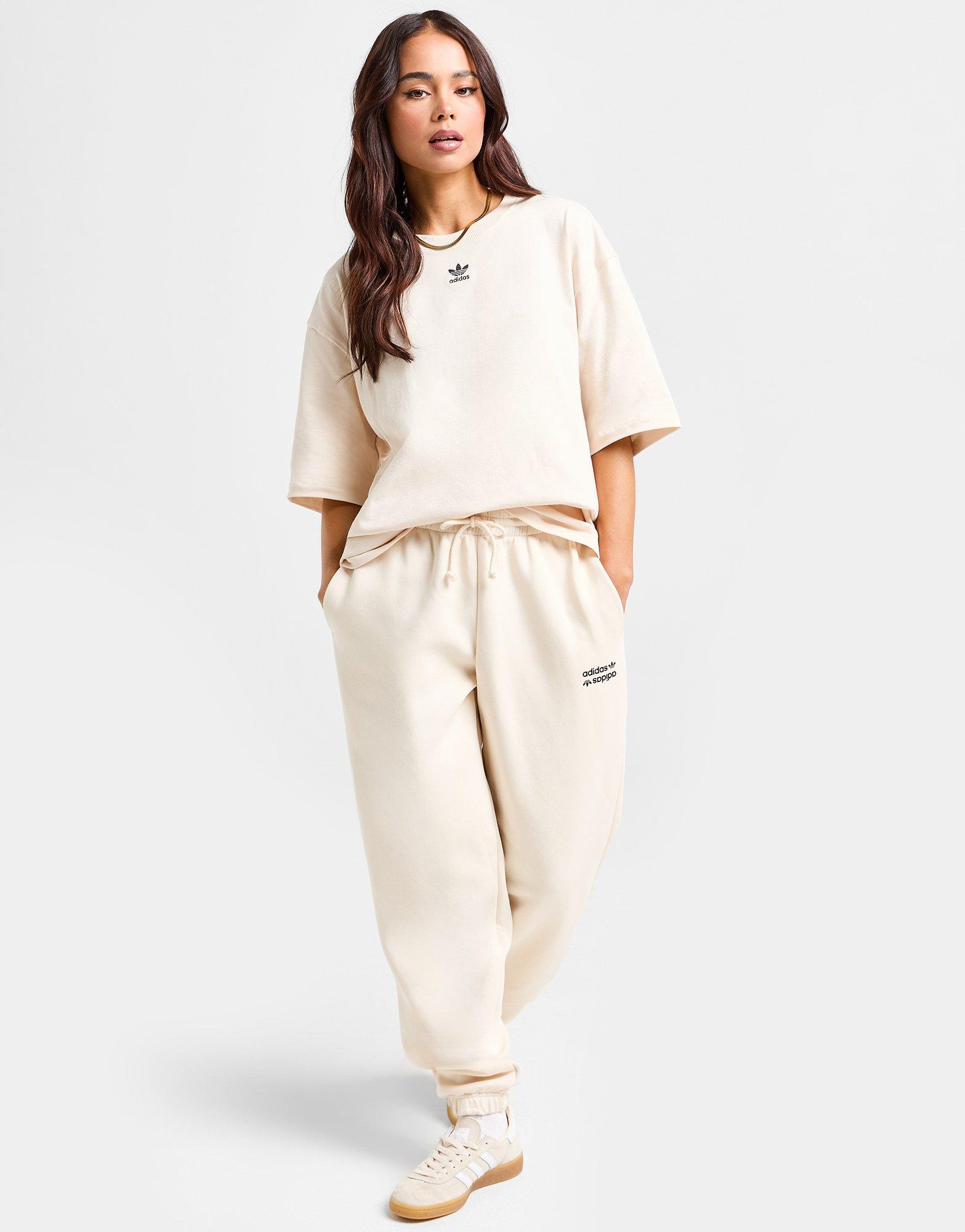adidas Originals Essential Boyfriend T-Shirt