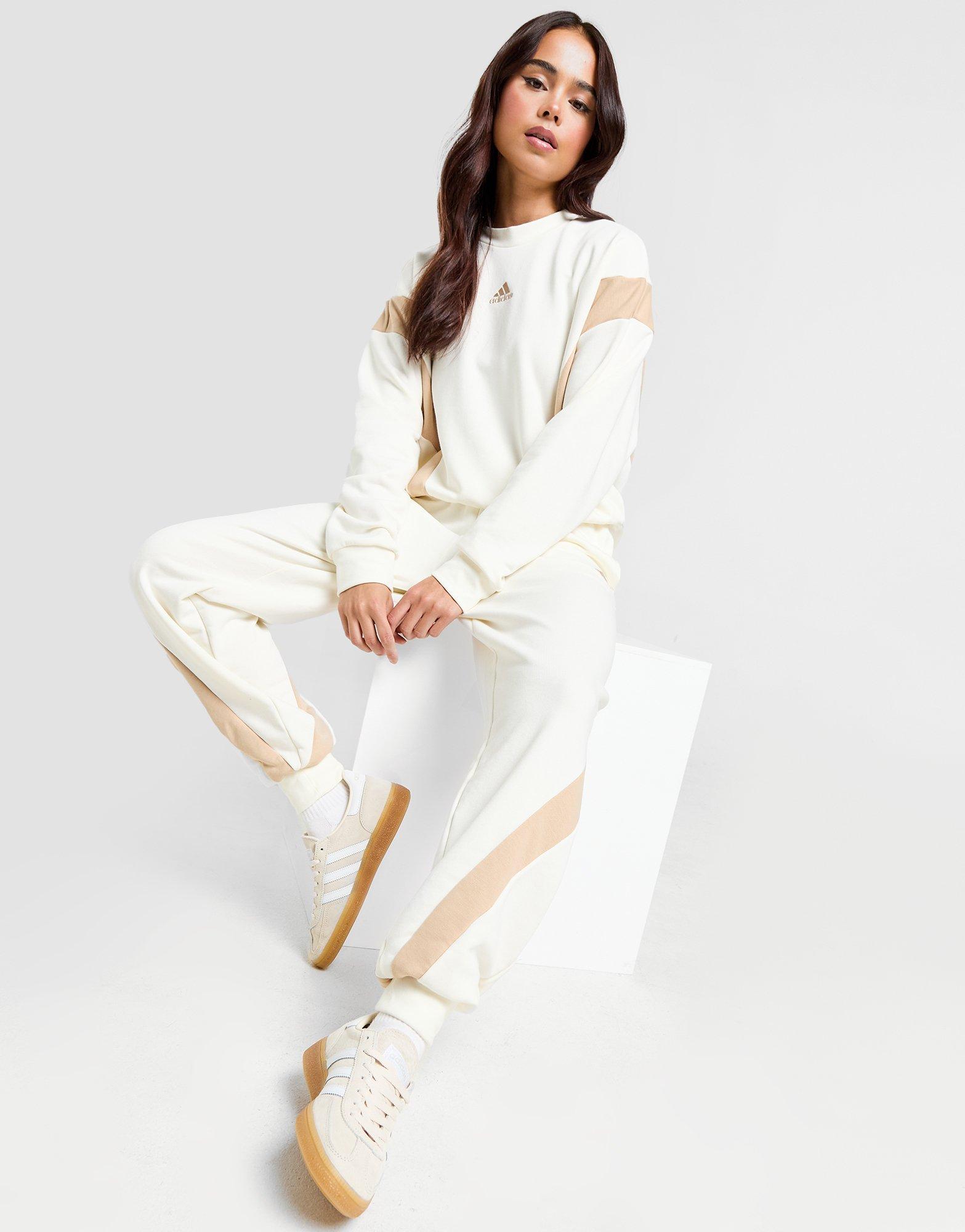 White adidas hot sale womens tracksuit