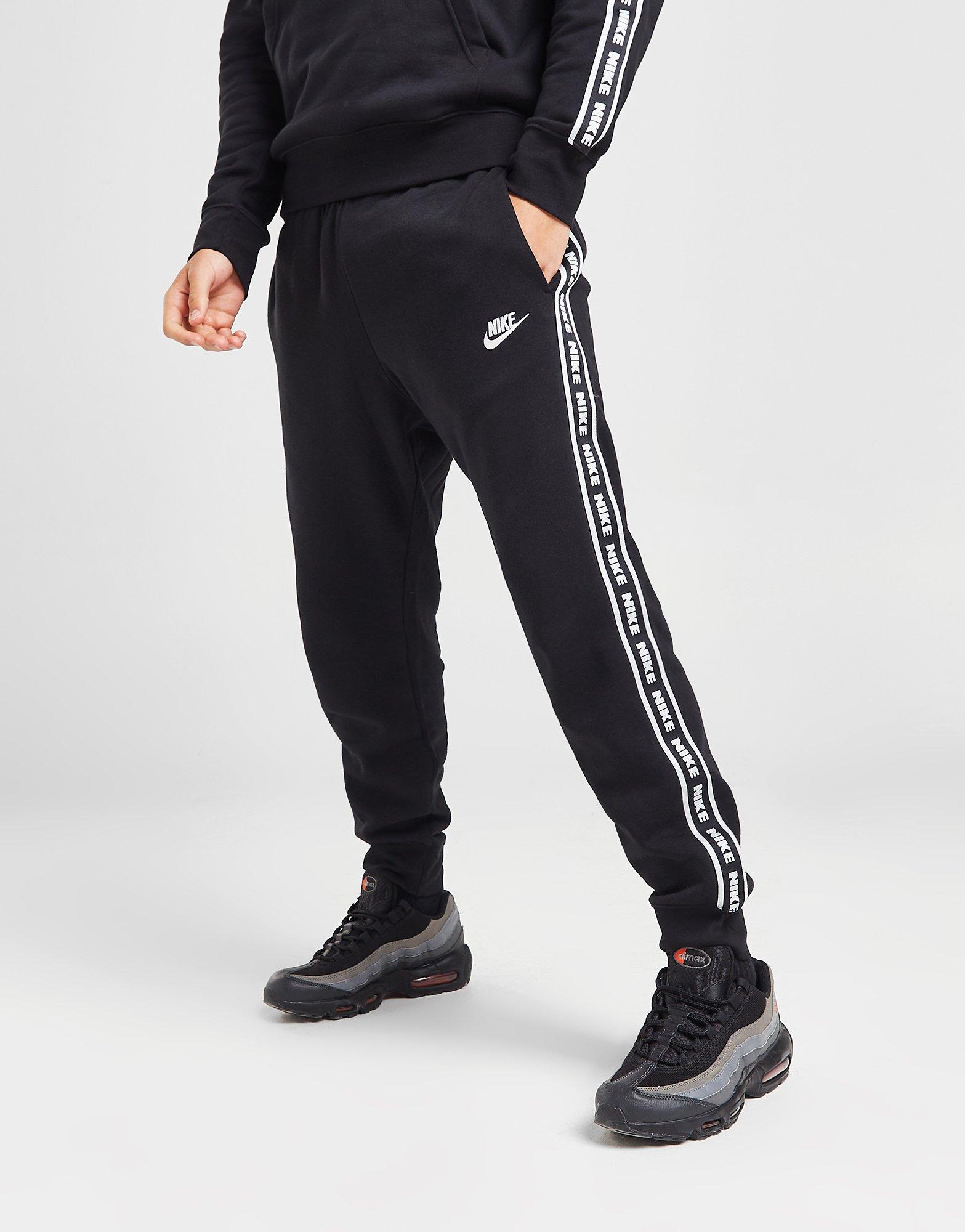 Nike shop joggers jd