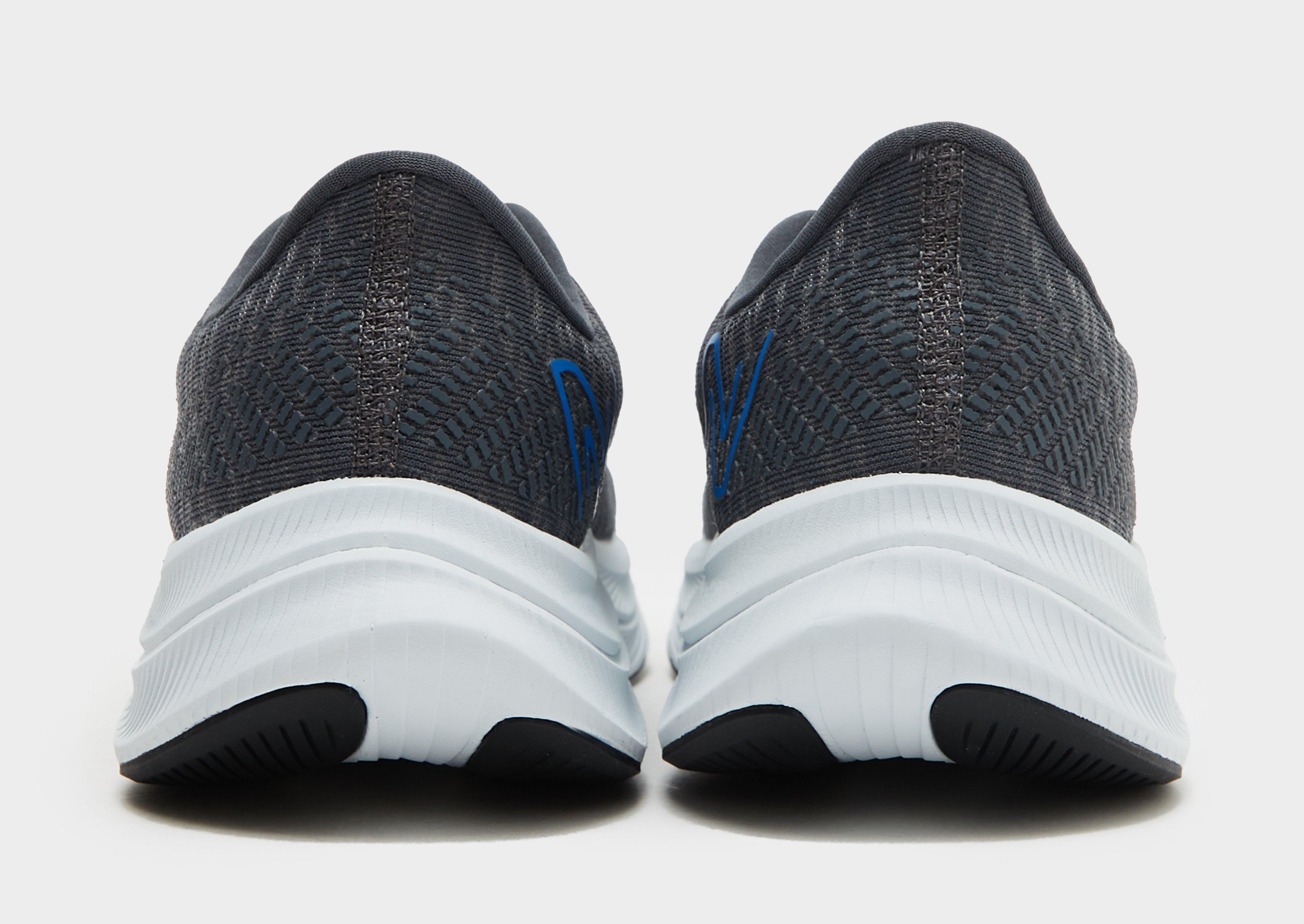 New Balance FuelCell Propel v4