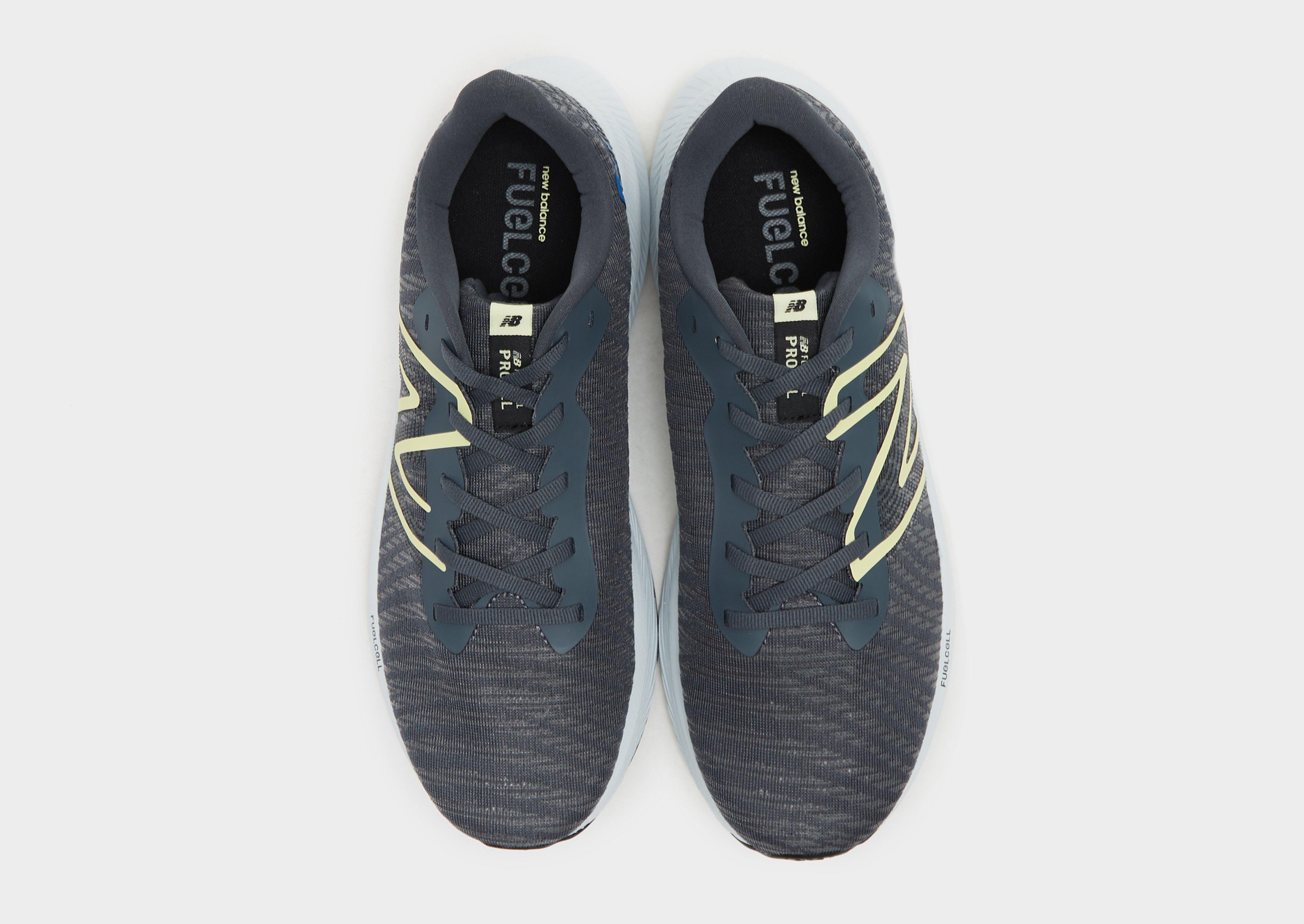 New Balance FuelCell Propel v4