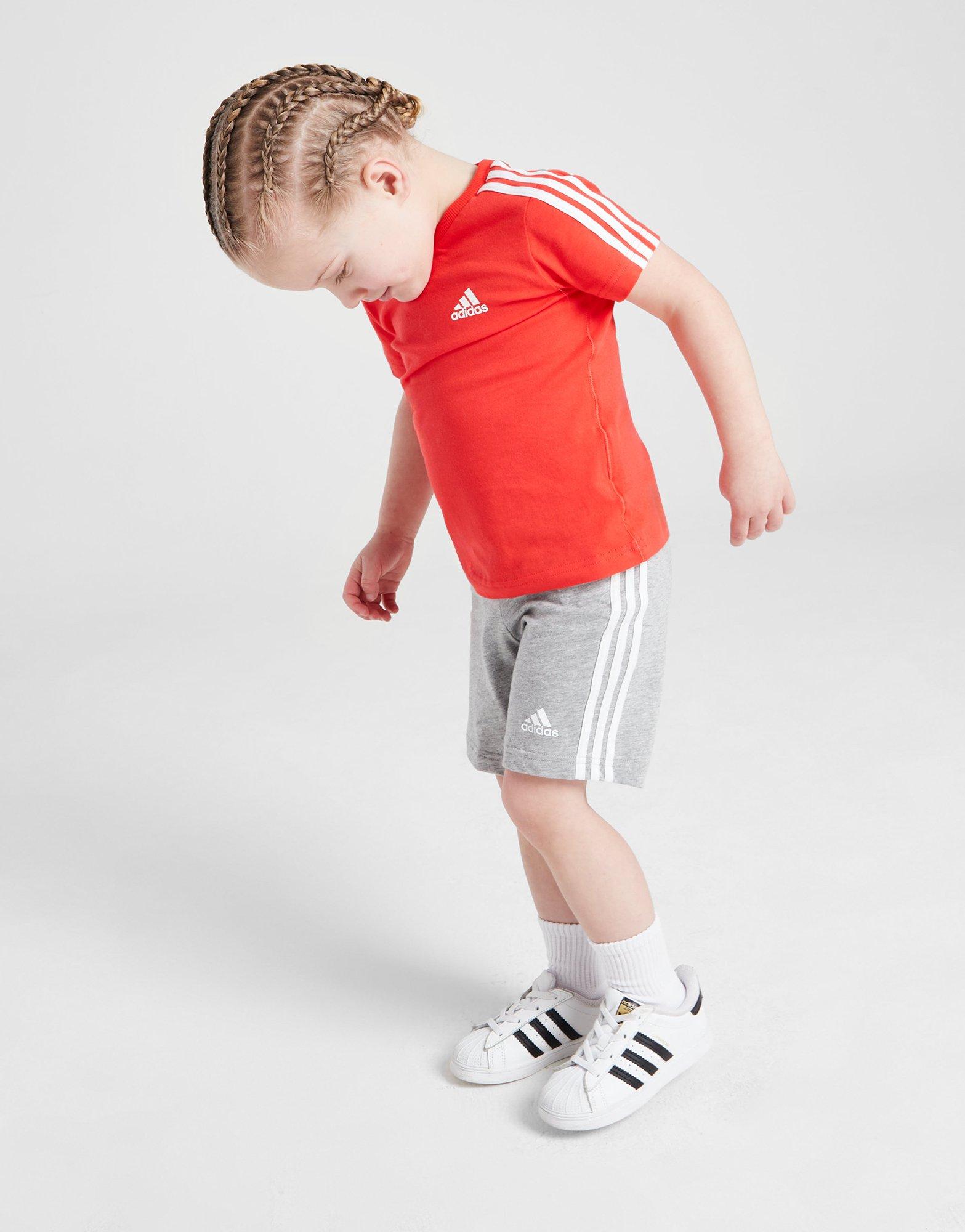 adidas Badge of Sport Logo TShirt/Shorts Set Babys Rot JD Sports