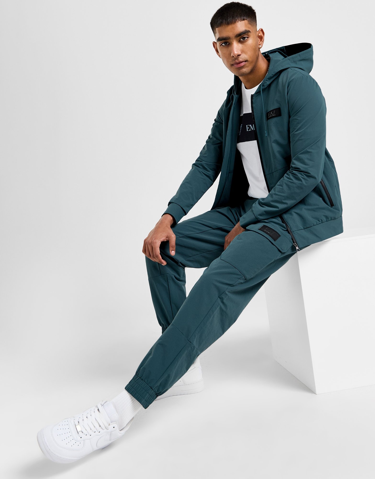 Emporio Armani EA7 Pantalon de survêtement Cargo Homme Vert JD Sports