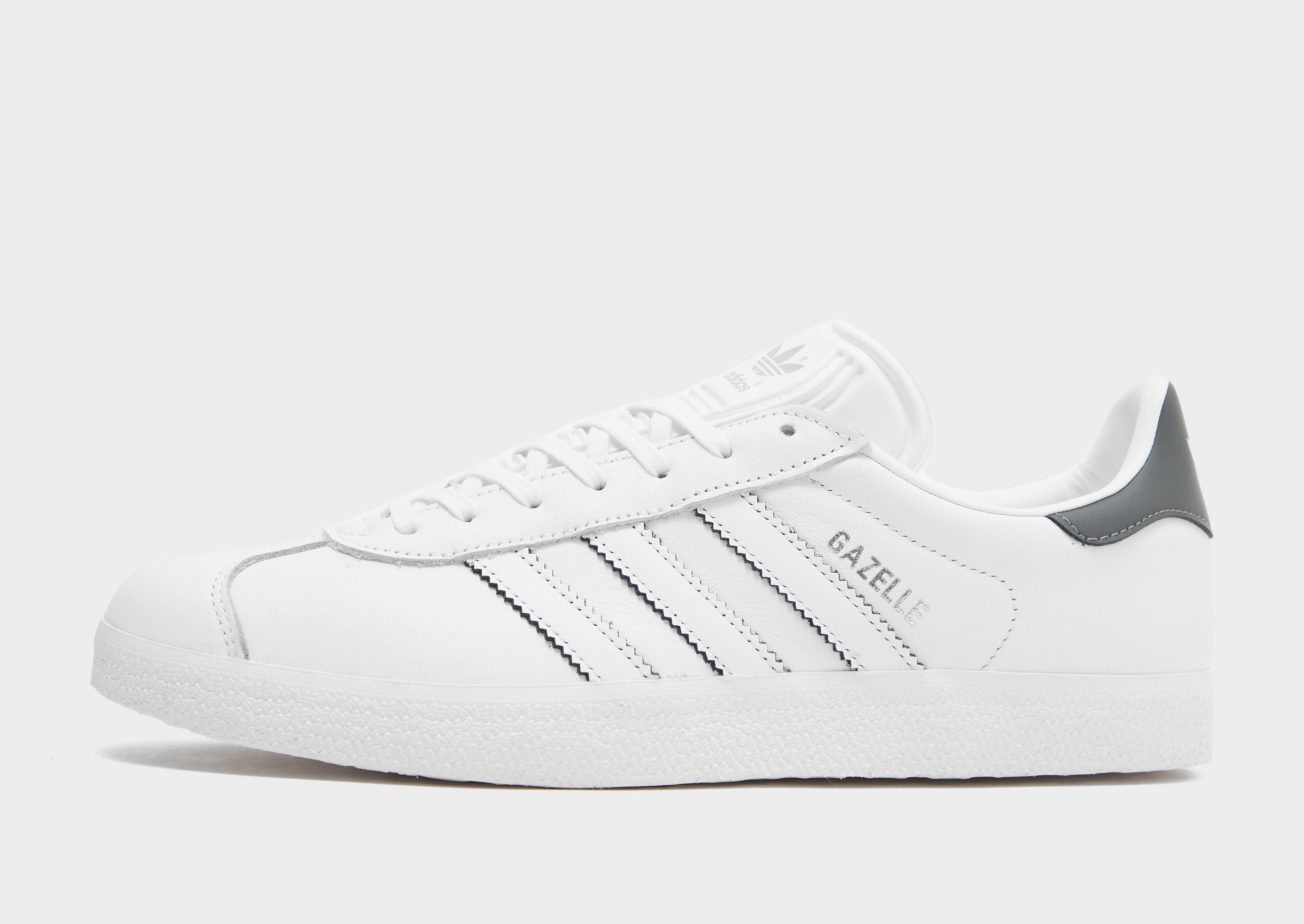 White adidas best sale gazelle trainers mens