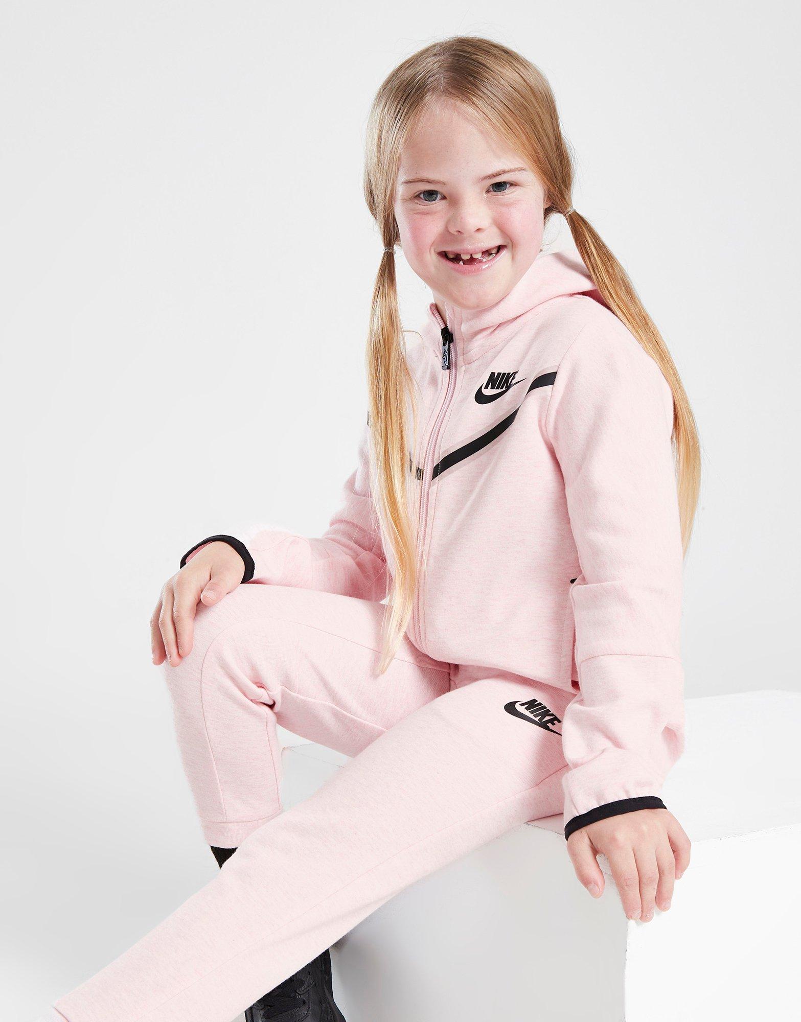 Pink nike 2024 tech sweatsuit