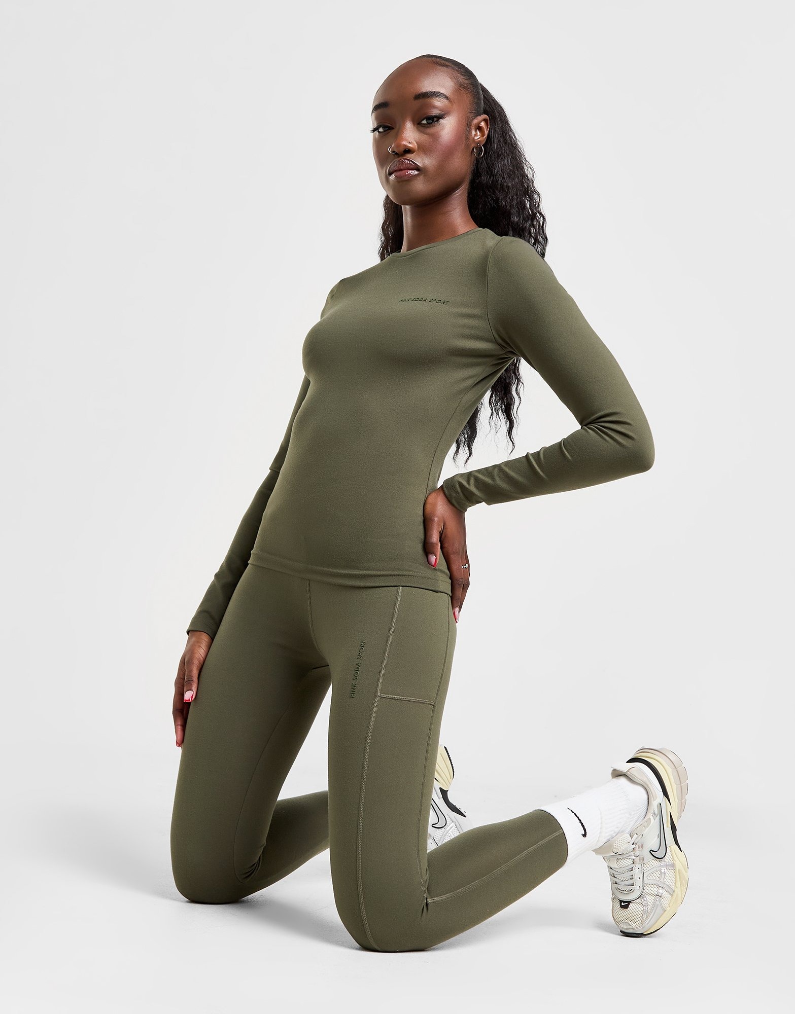 jd sports pink nike trainers