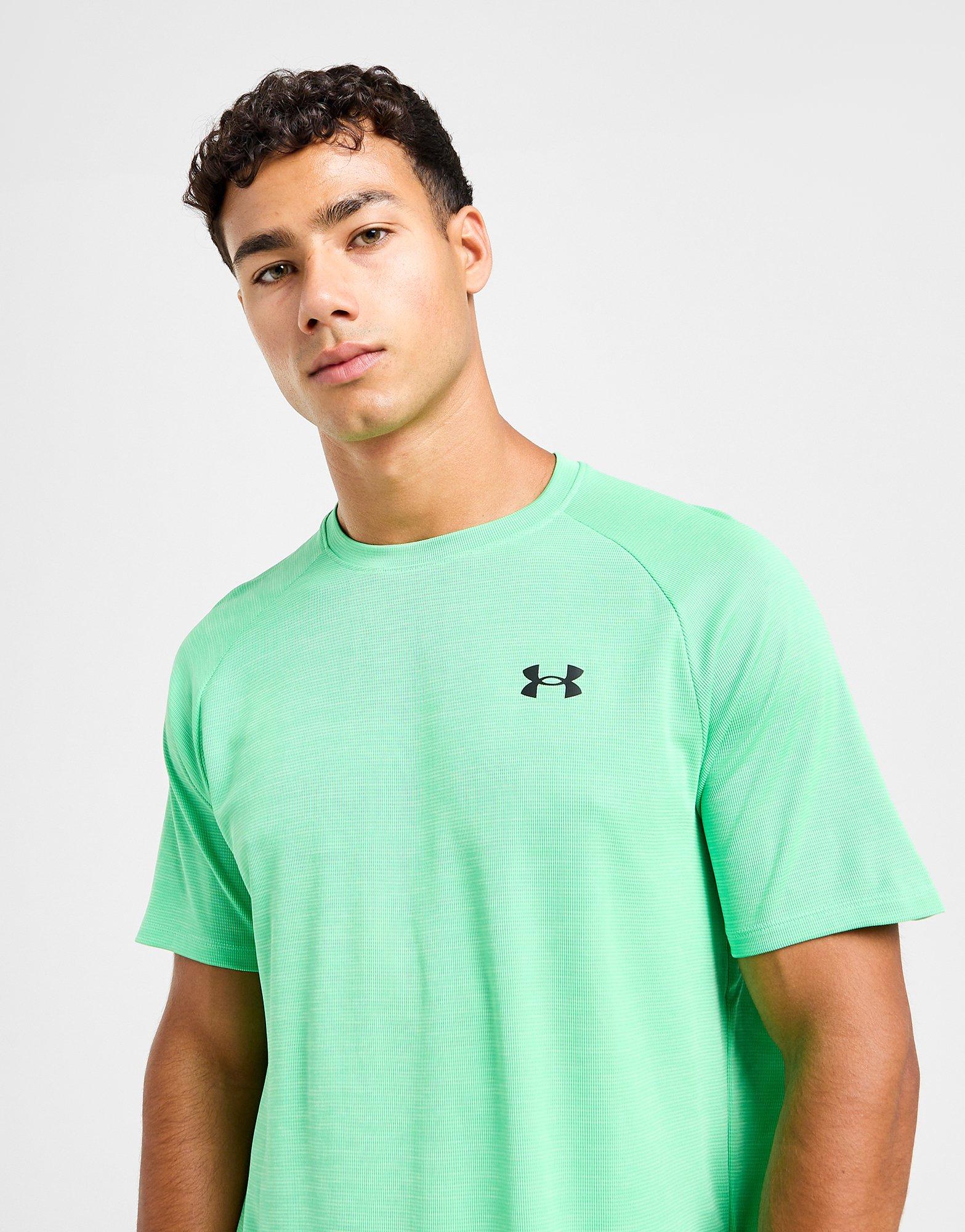 Moisture wicking shirts under armour deals