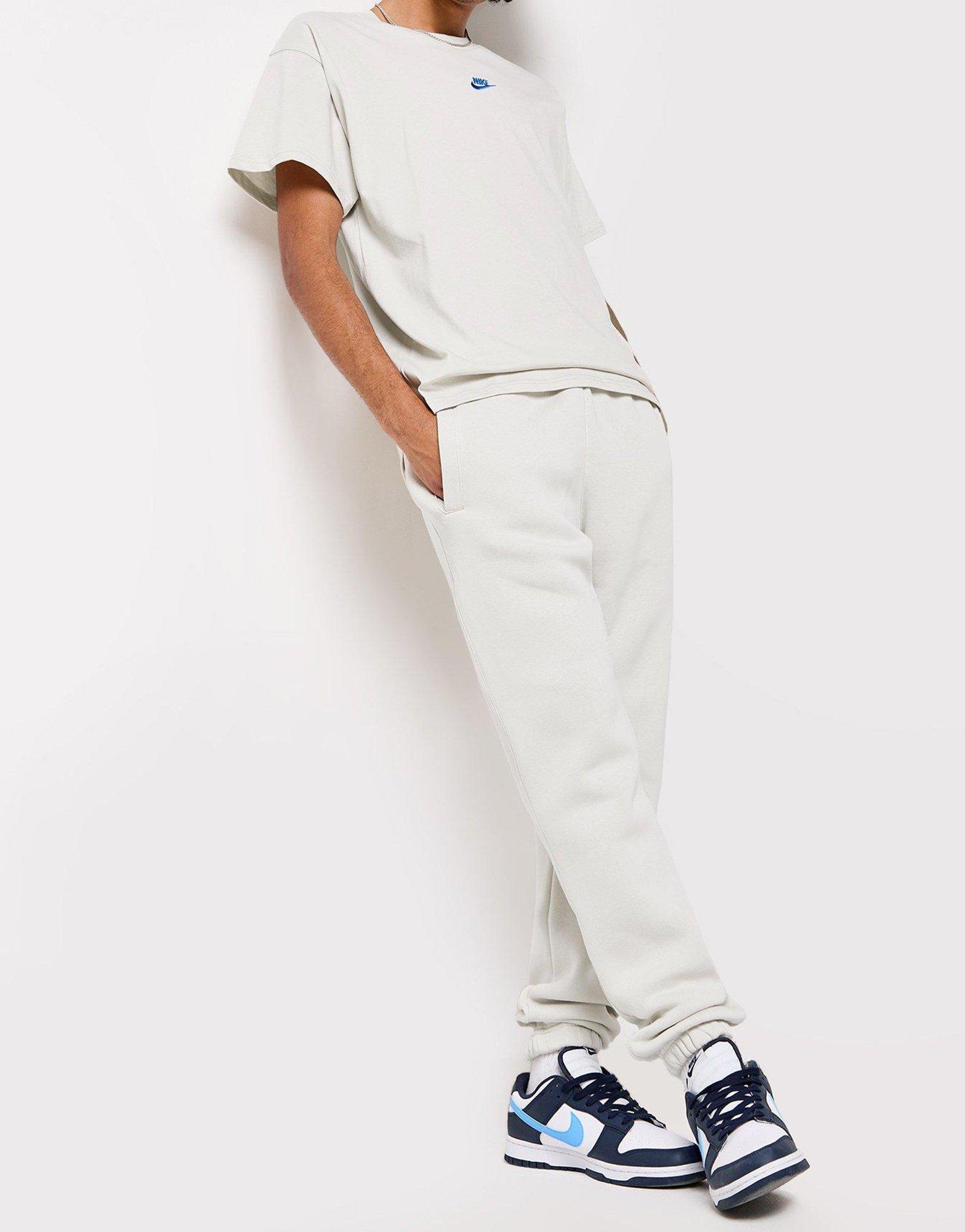 Nike Club T-Shirt