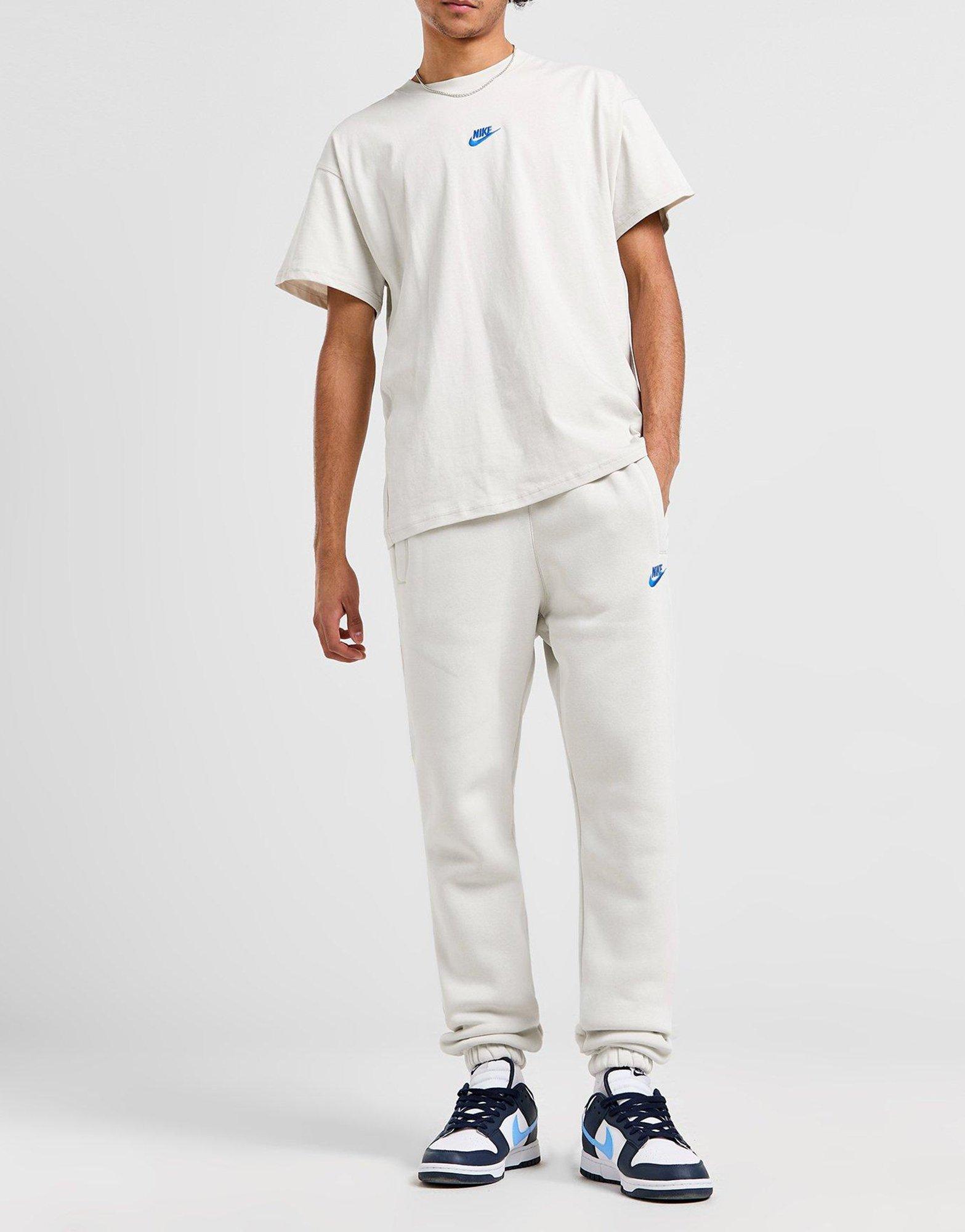 Nike Club T-Shirt